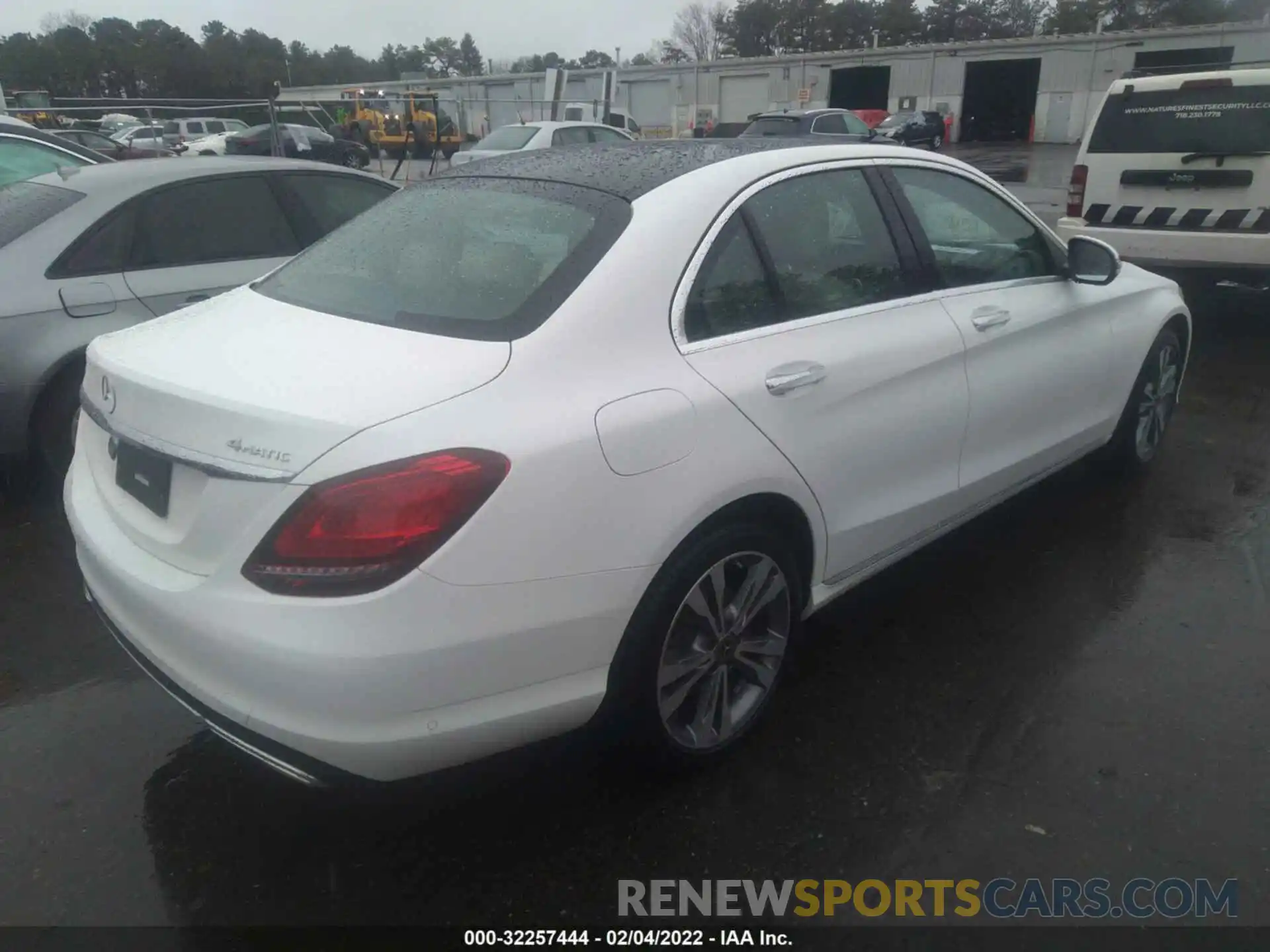 4 Photograph of a damaged car W1KWF8EB9MR628521 MERCEDES-BENZ C-CLASS 2021