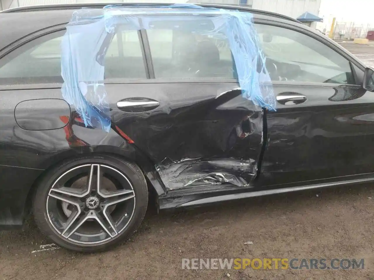 9 Photograph of a damaged car W1KWH8EB1MG075062 MERCEDES-BENZ C-CLASS 2021