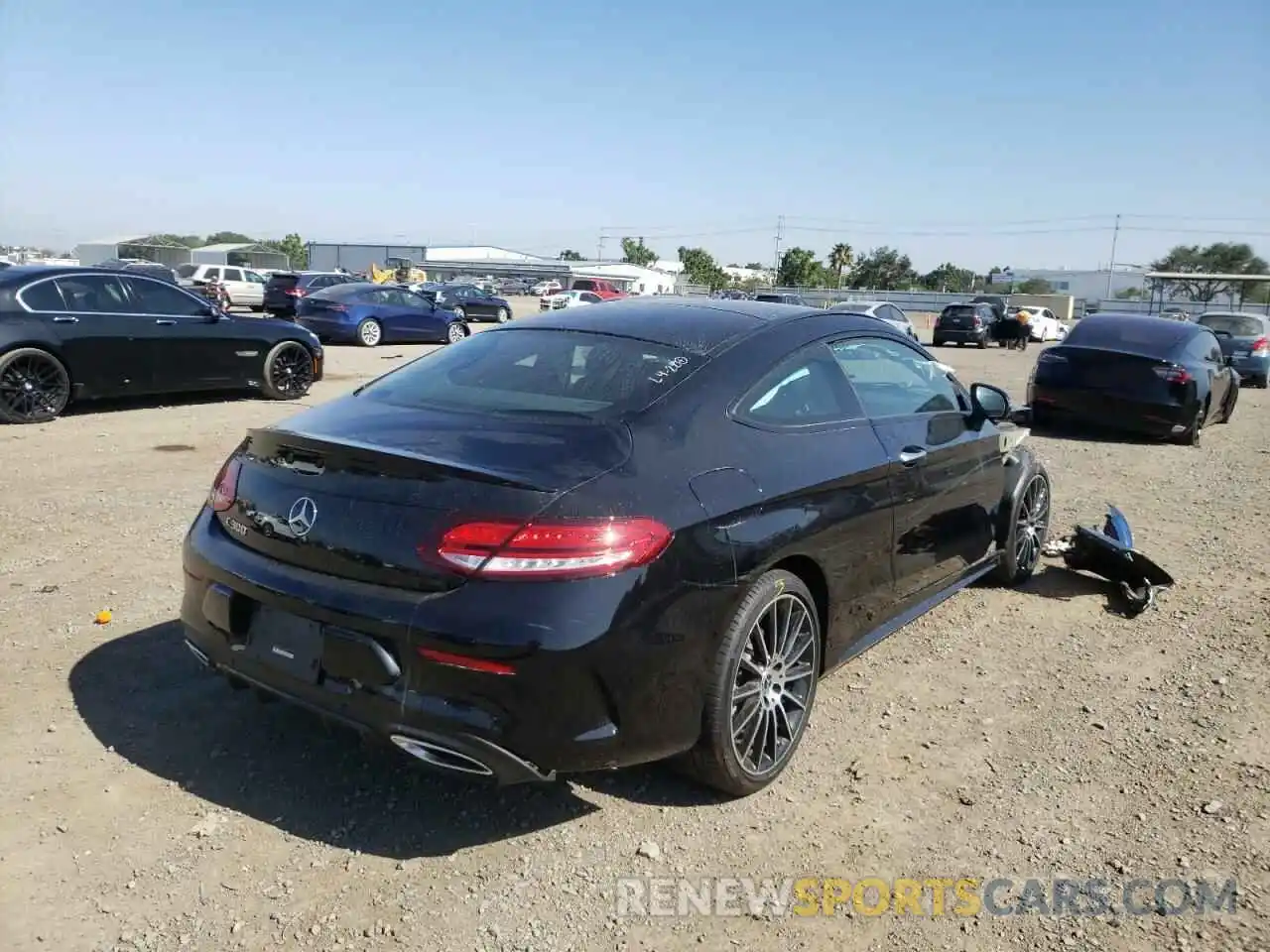 4 Photograph of a damaged car W1KWJ8DB1MG069381 MERCEDES-BENZ C-CLASS 2021