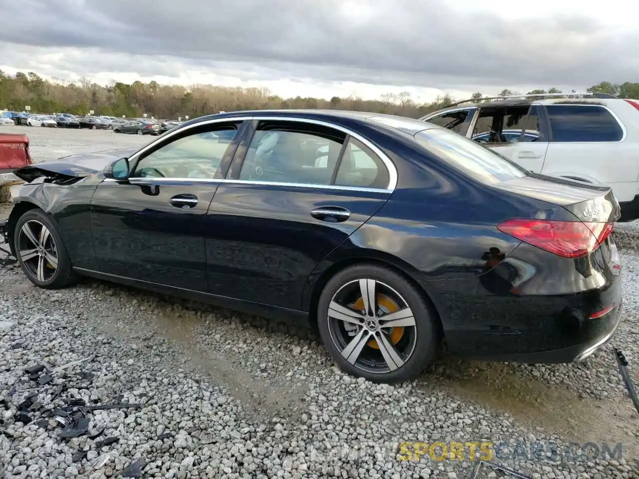 2 Photograph of a damaged car W1KAF4GB5NR067235 MERCEDES-BENZ C-CLASS 2022