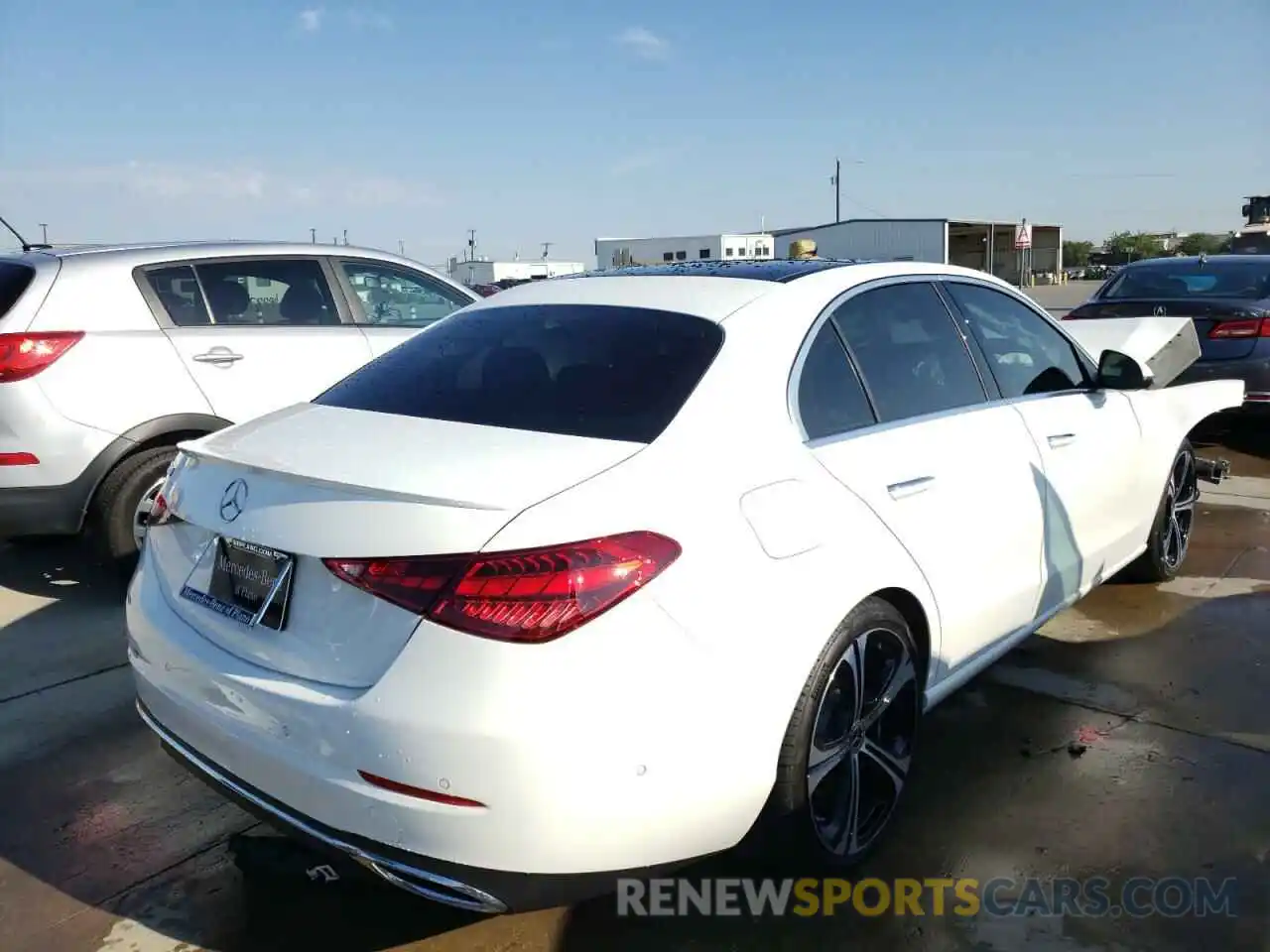 4 Photograph of a damaged car W1KAF4GB6NR018464 MERCEDES-BENZ C-CLASS 2022