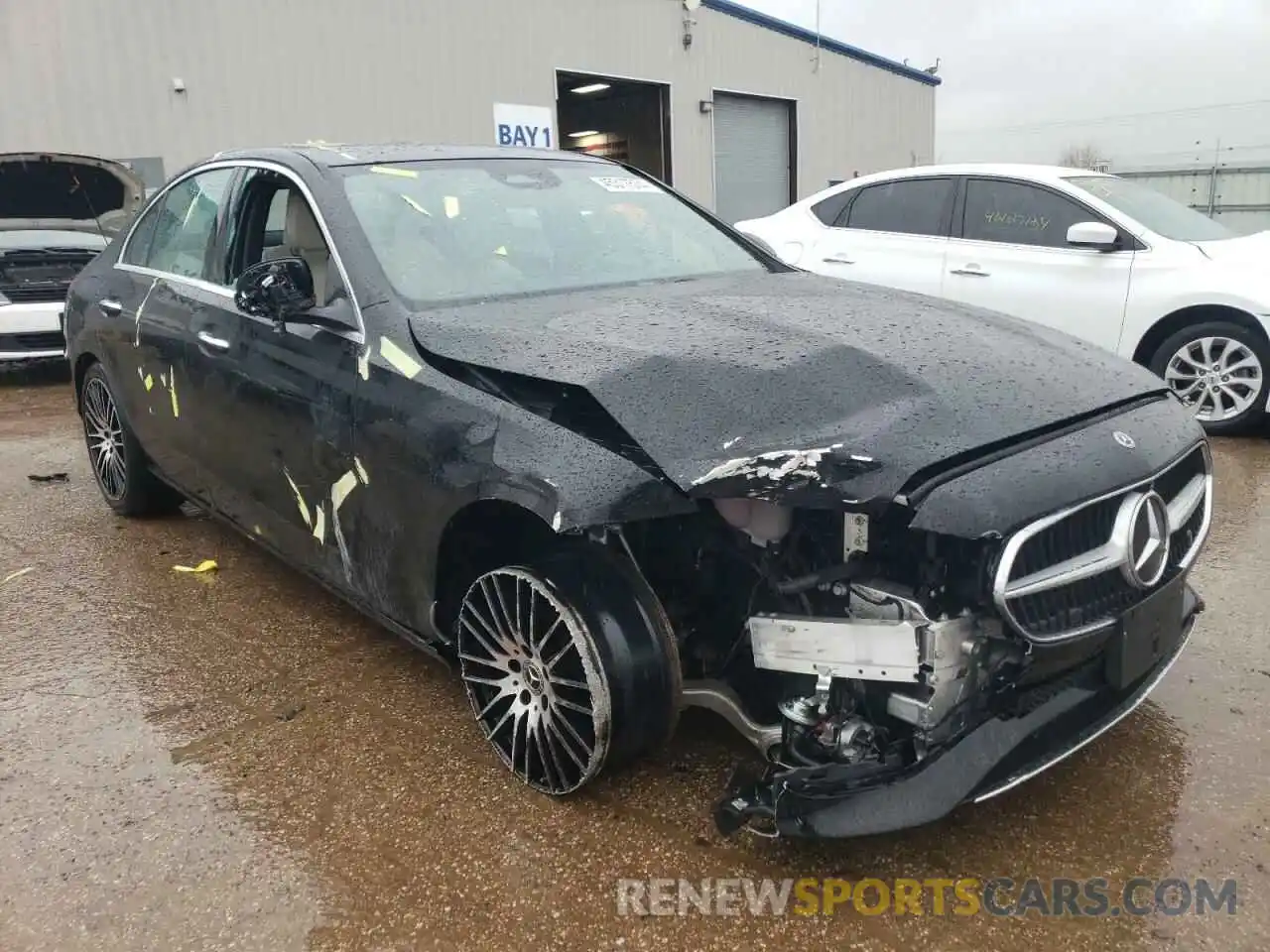 4 Photograph of a damaged car W1KAF4HB0PR087197 MERCEDES-BENZ C-CLASS 2023