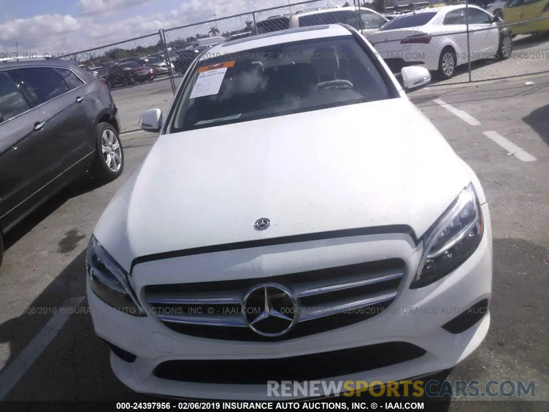 6 Photograph of a damaged car 55SWF8DB9KU287554 MERCEDES-BENZ C300 2019