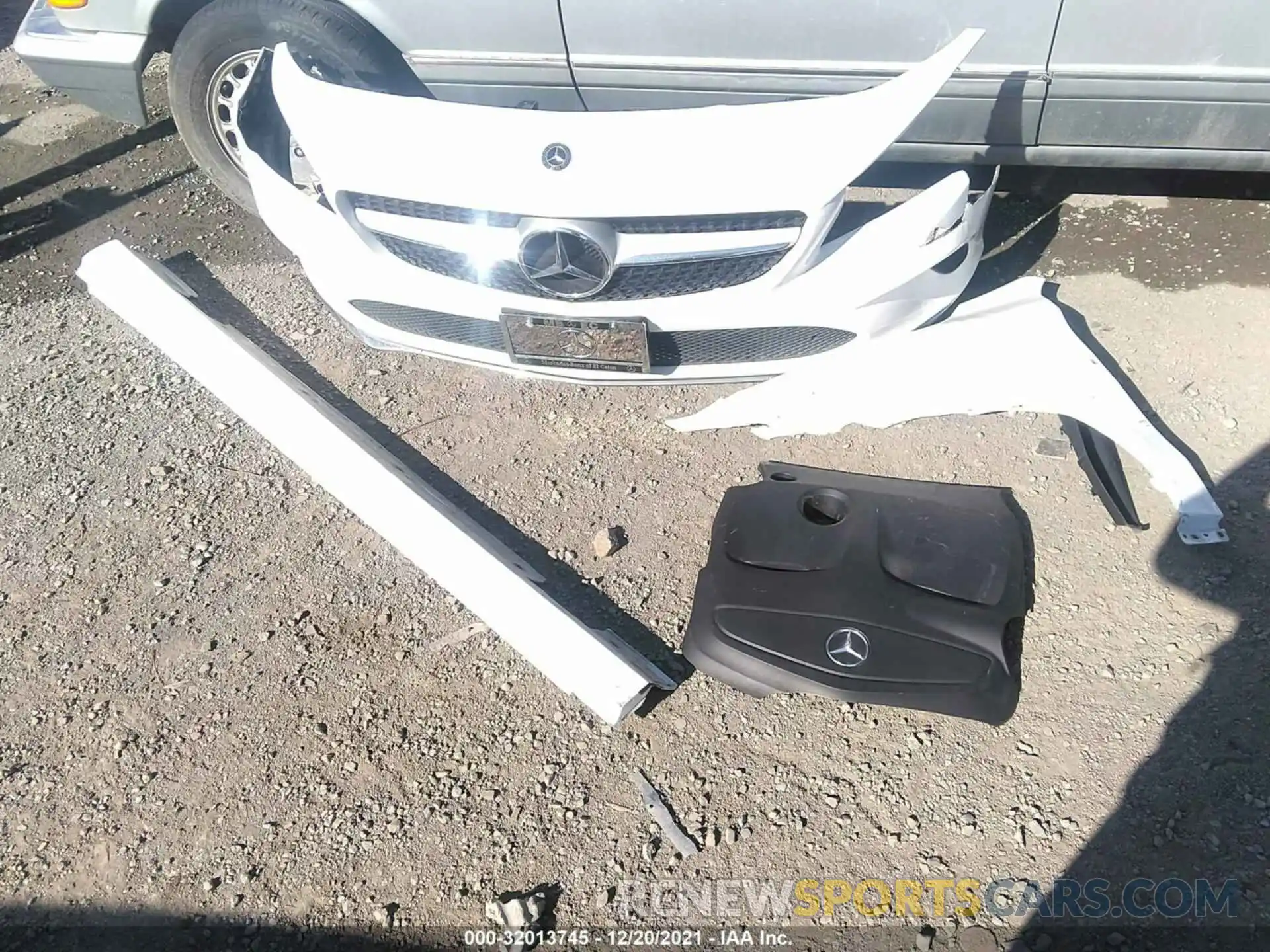 12 Photograph of a damaged car WDDSJ4EB0KN742370 MERCEDES-BENZ CLA 2019