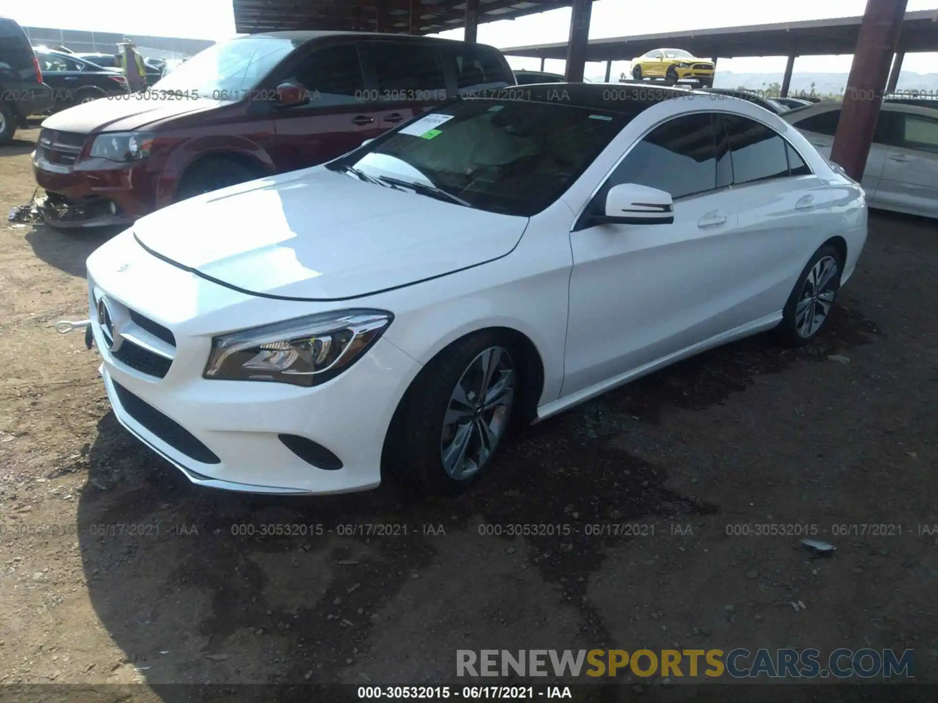 2 Фотография поврежденного автомобиля WDDSJ4EB0KN752641 MERCEDES-BENZ CLA 2019