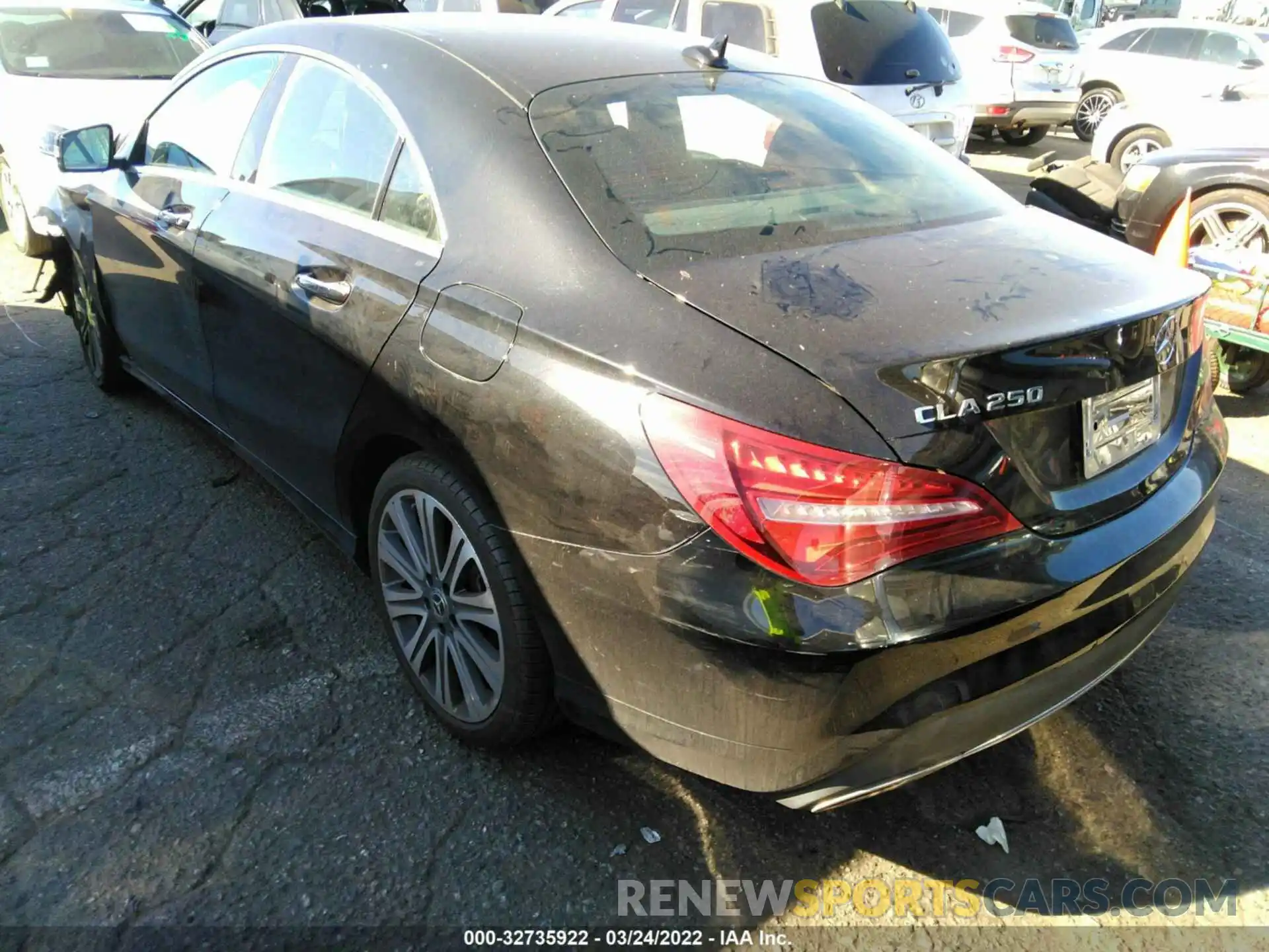 3 Фотография поврежденного автомобиля WDDSJ4EB0KN768919 MERCEDES-BENZ CLA 2019