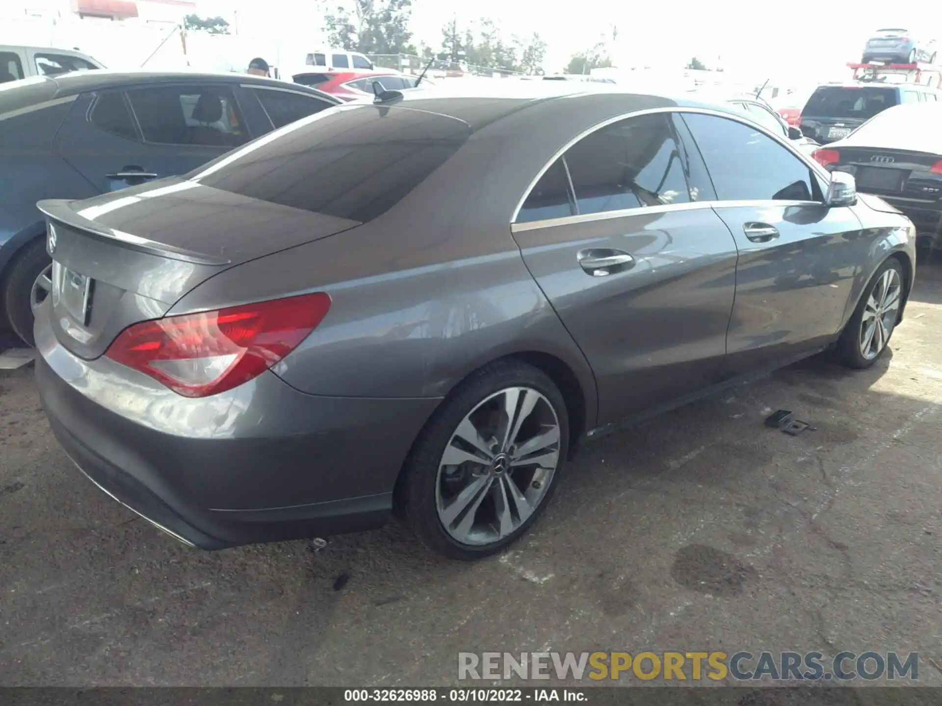 4 Фотография поврежденного автомобиля WDDSJ4EB1KN704453 MERCEDES-BENZ CLA 2019