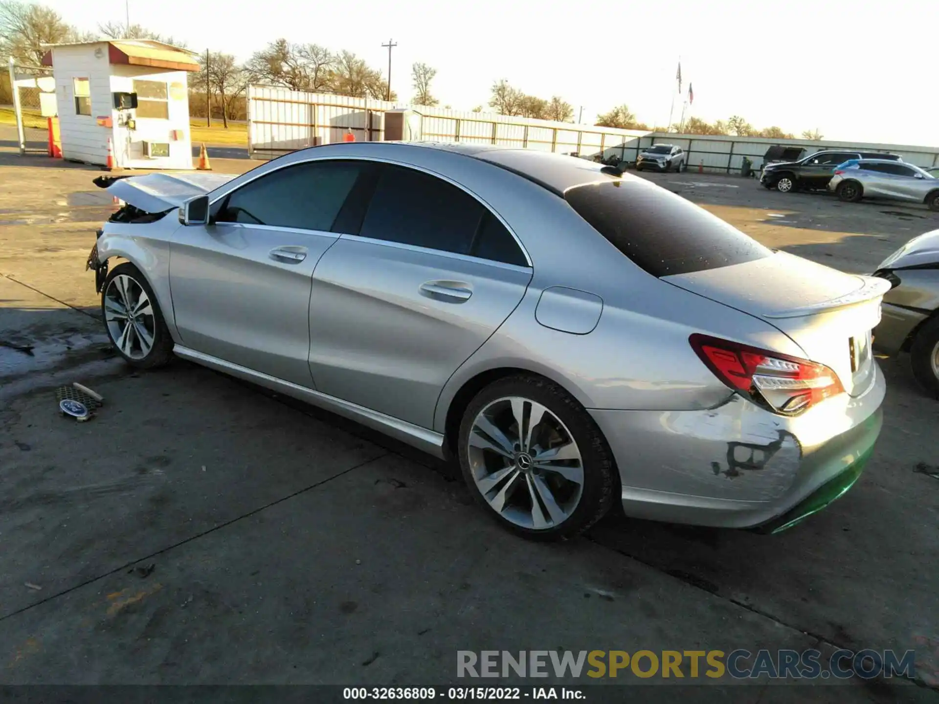 3 Фотография поврежденного автомобиля WDDSJ4EB1KN707868 MERCEDES-BENZ CLA 2019