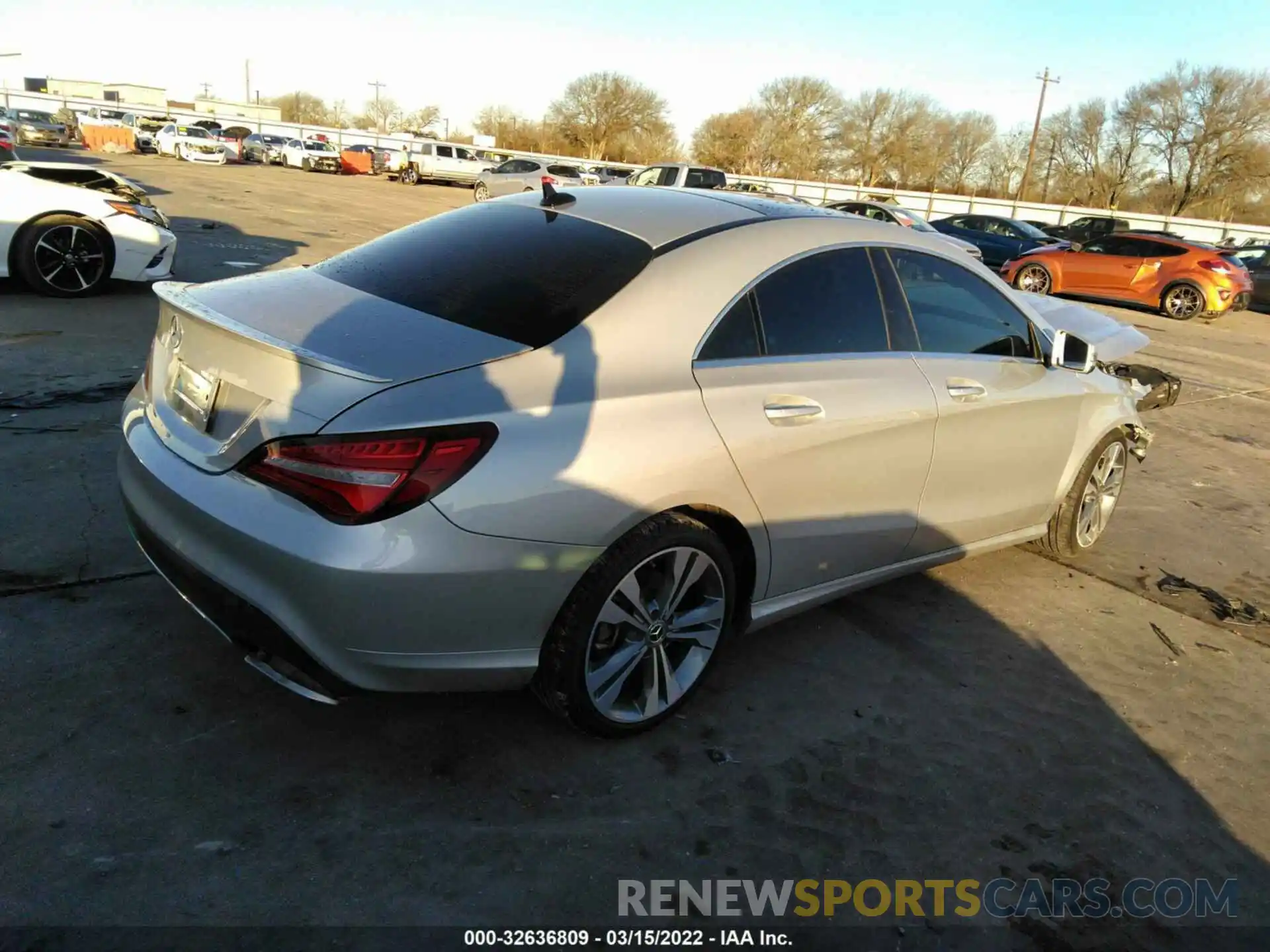 4 Photograph of a damaged car WDDSJ4EB1KN707868 MERCEDES-BENZ CLA 2019