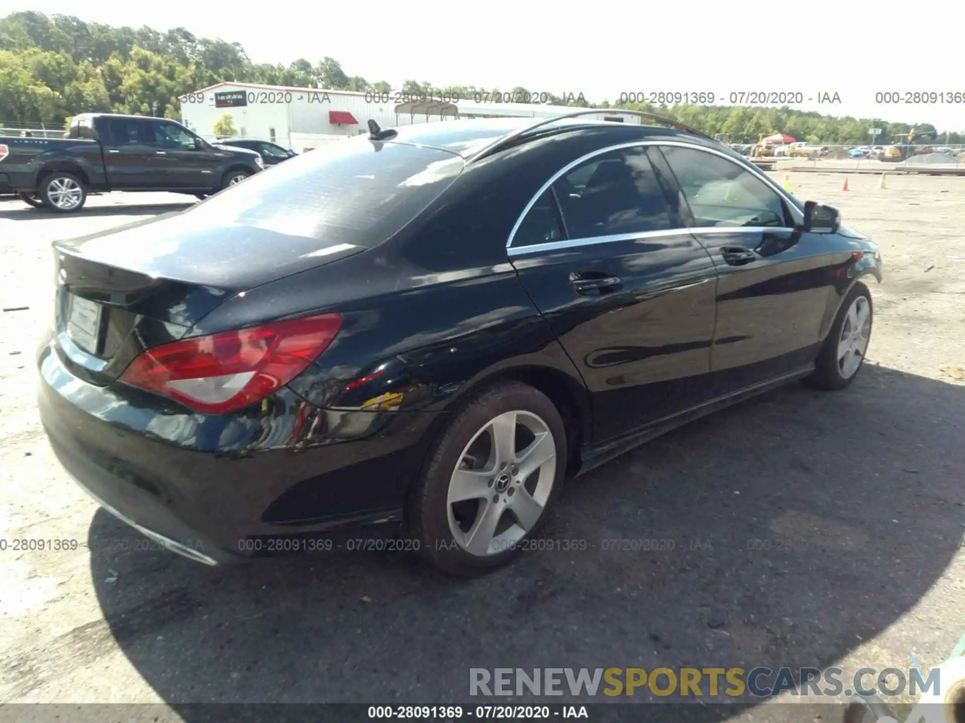 4 Photograph of a damaged car WDDSJ4EB1KN736304 MERCEDES-BENZ CLA 2019