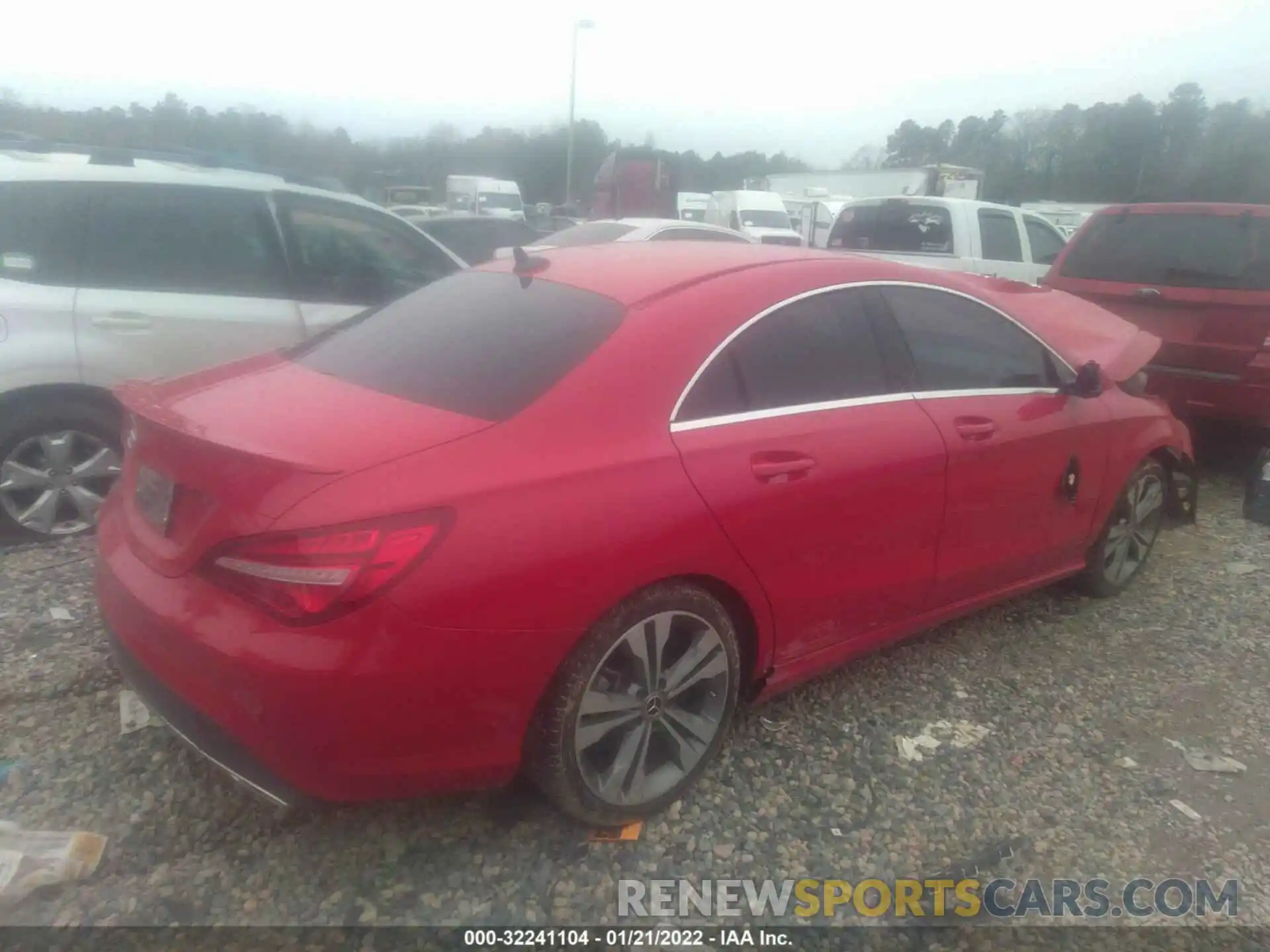 4 Photograph of a damaged car WDDSJ4EB1KN762028 MERCEDES-BENZ CLA 2019