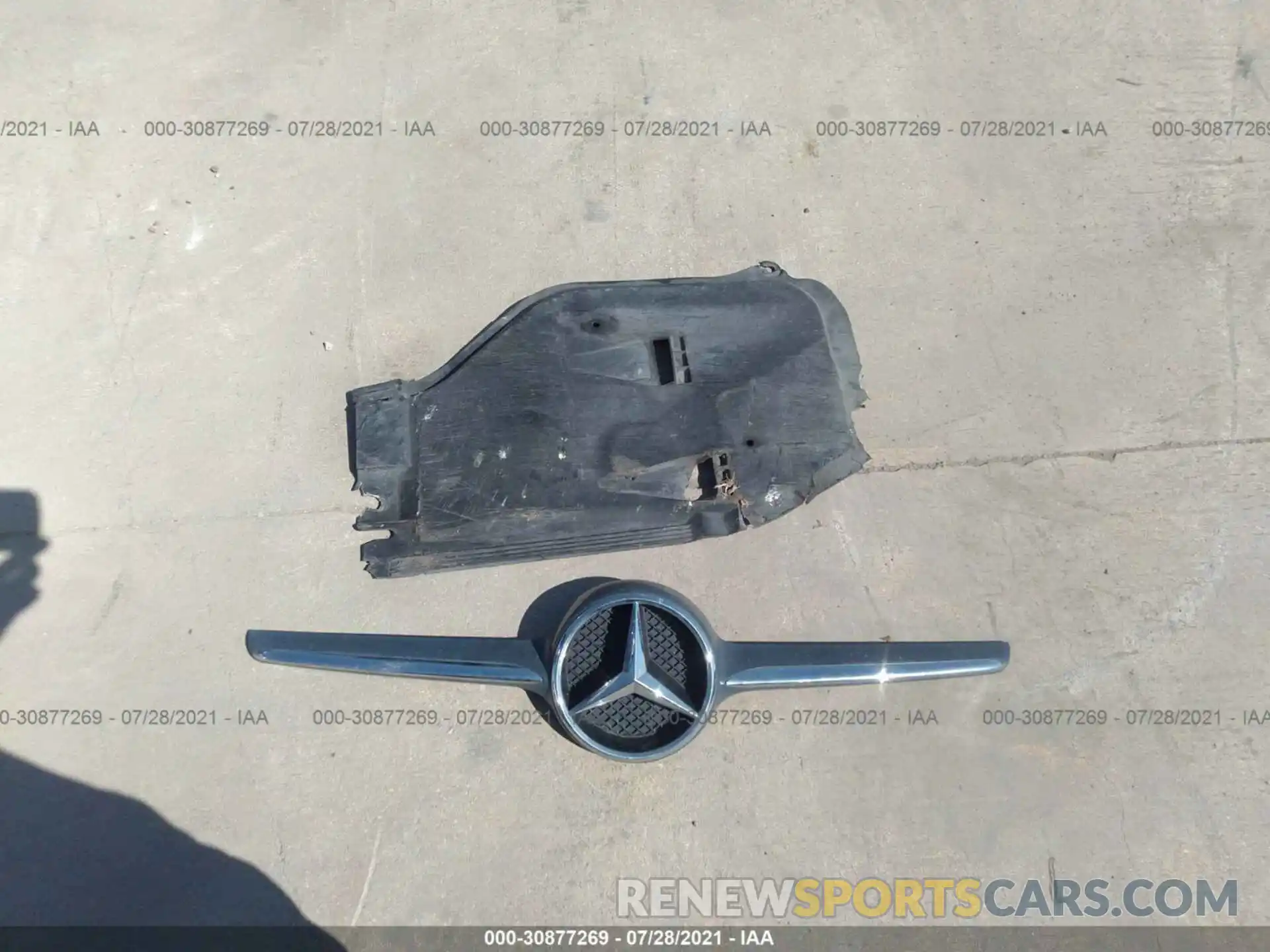 12 Photograph of a damaged car WDDSJ4EB2KN699313 MERCEDES-BENZ CLA 2019