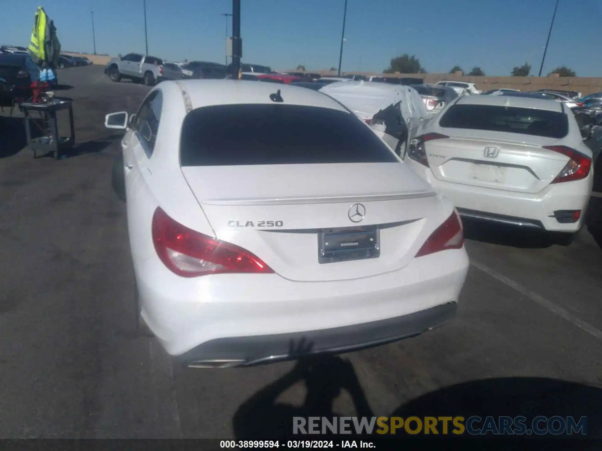 16 Photograph of a damaged car WDDSJ4EB2KN704736 MERCEDES-BENZ CLA 2019