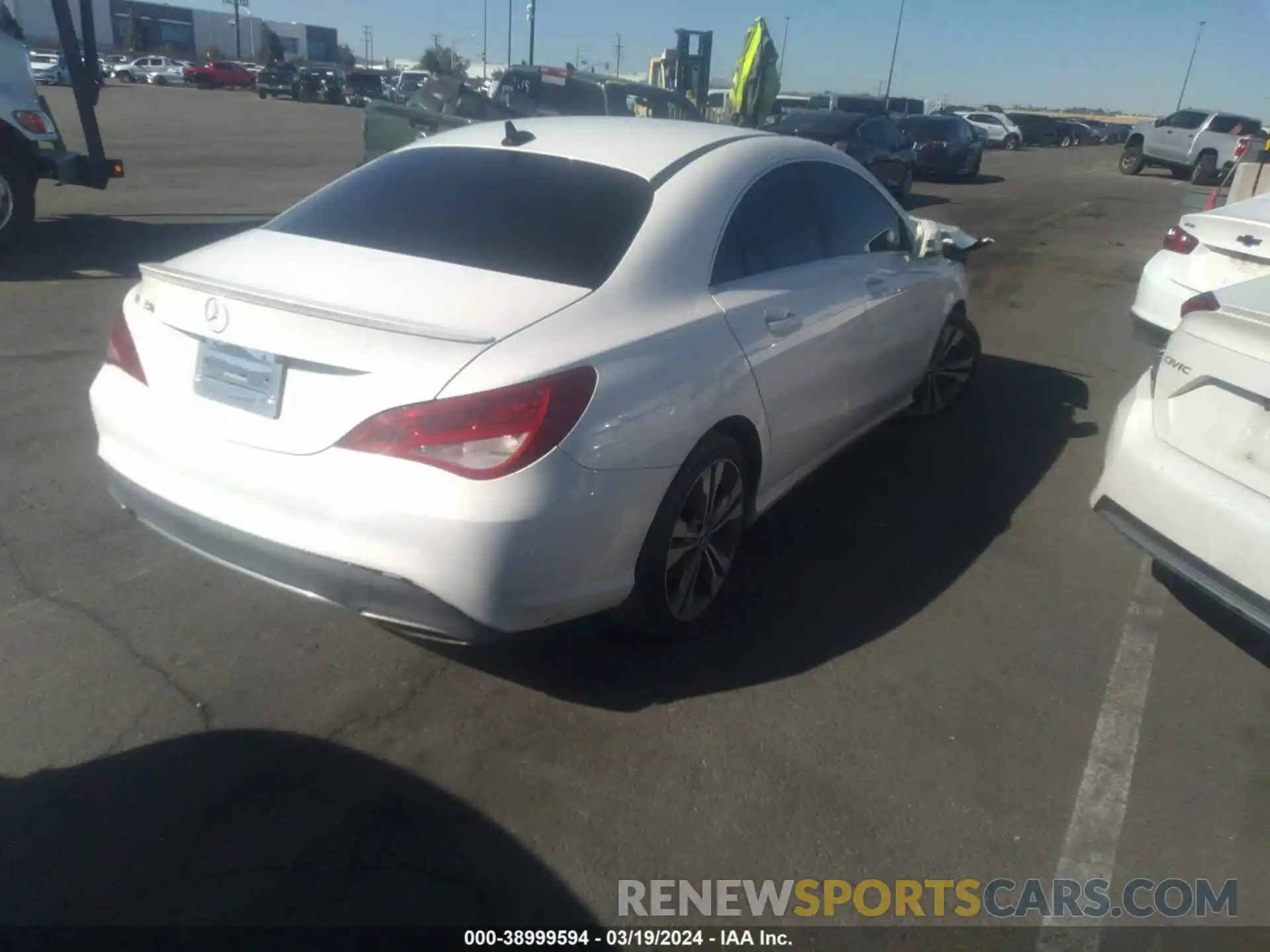 4 Photograph of a damaged car WDDSJ4EB2KN704736 MERCEDES-BENZ CLA 2019