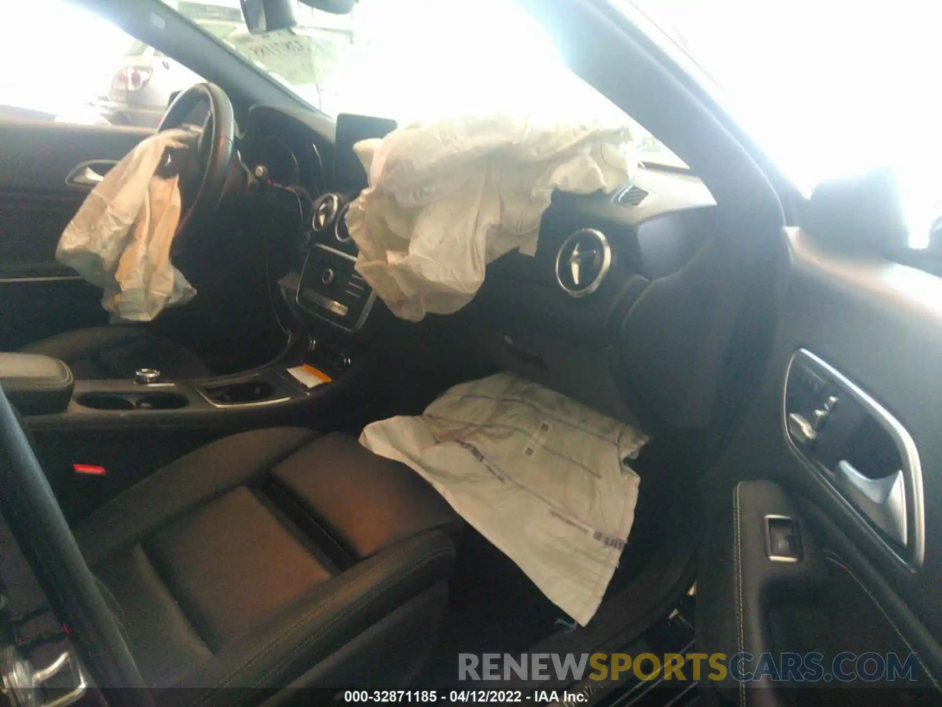 5 Photograph of a damaged car WDDSJ4EB2KN713369 MERCEDES-BENZ CLA 2019