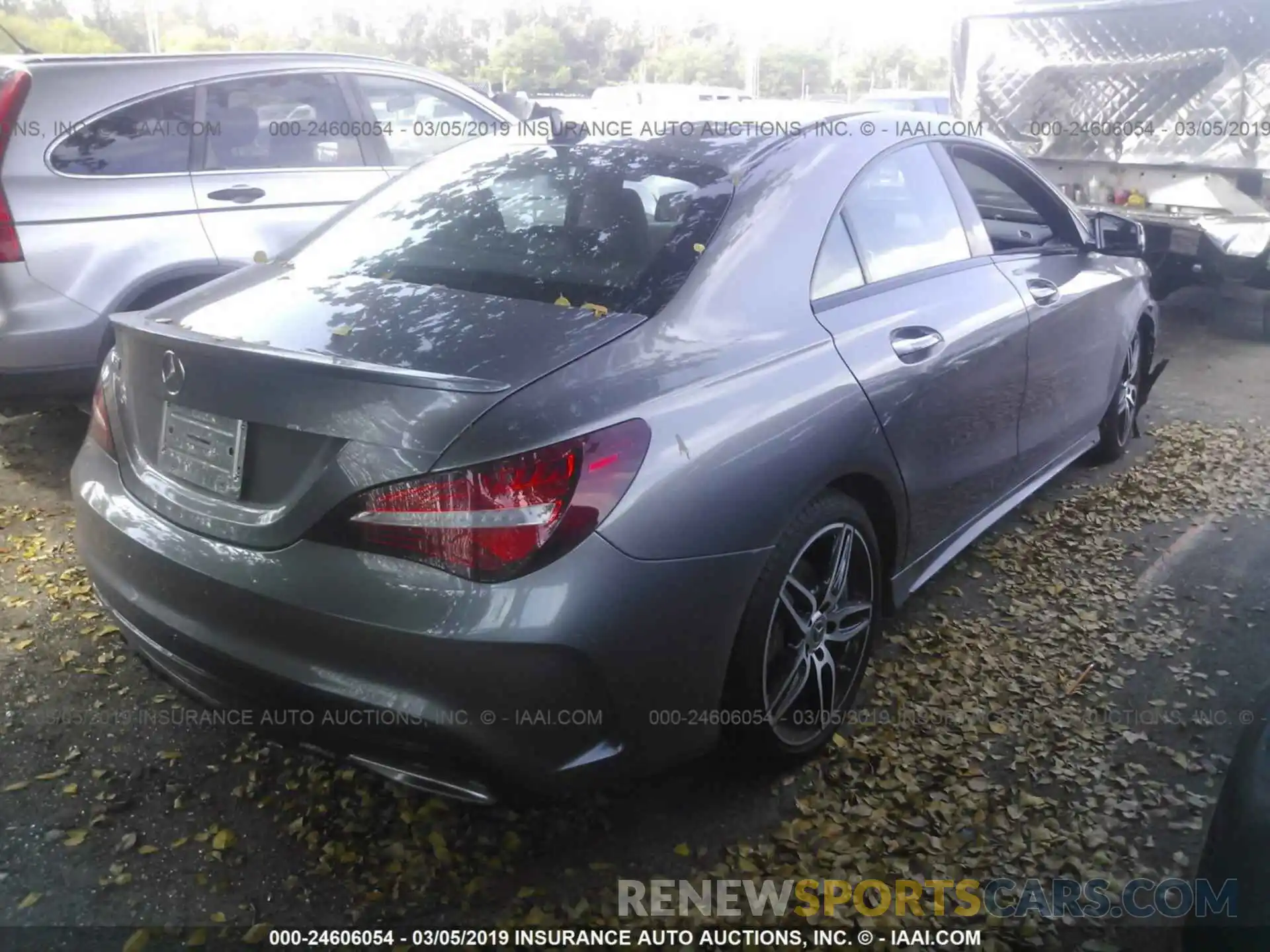 4 Photograph of a damaged car WDDSJ4EB3KN704017 MERCEDES-BENZ CLA 2019