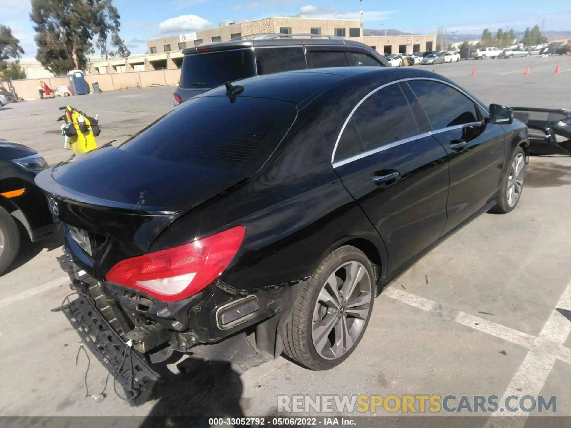 4 Photograph of a damaged car WDDSJ4EB3KN723411 MERCEDES-BENZ CLA 2019