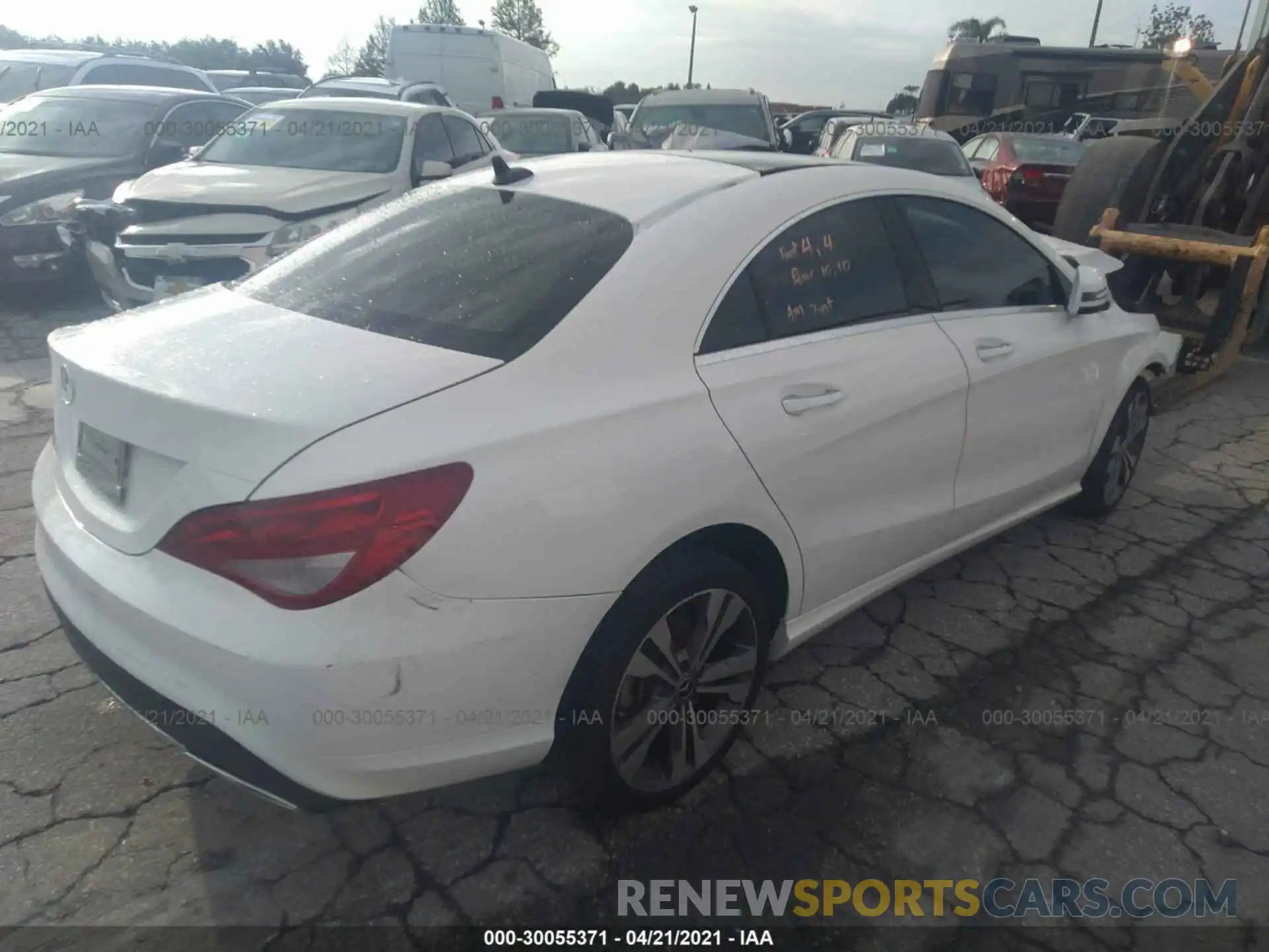 4 Фотография поврежденного автомобиля WDDSJ4EB3KN743173 MERCEDES-BENZ CLA 2019