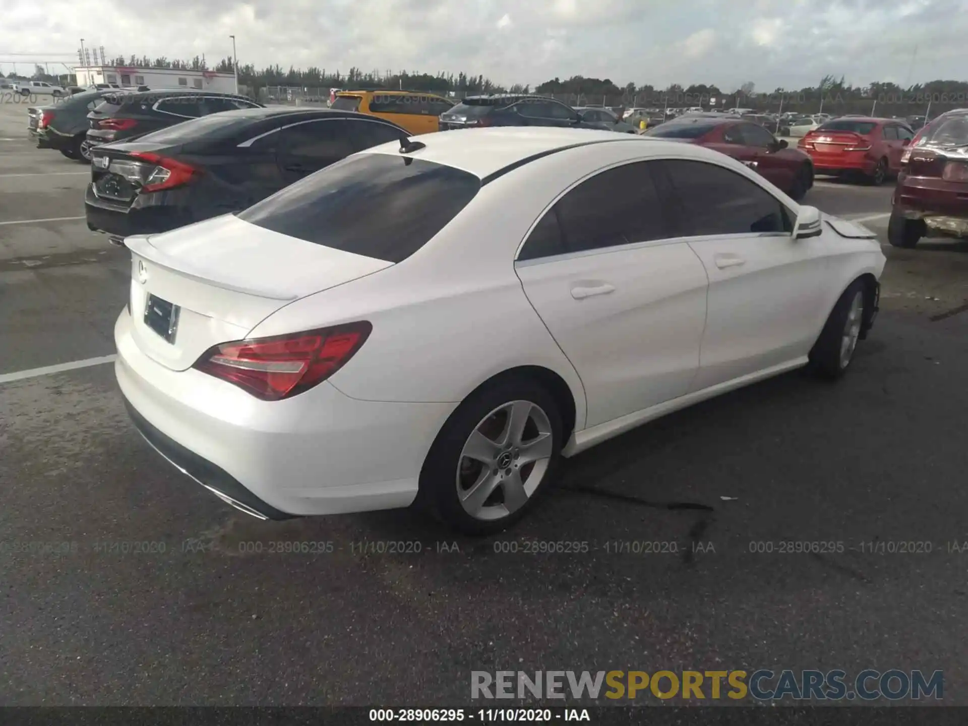 4 Photograph of a damaged car WDDSJ4EB4KN699619 MERCEDES-BENZ CLA 2019