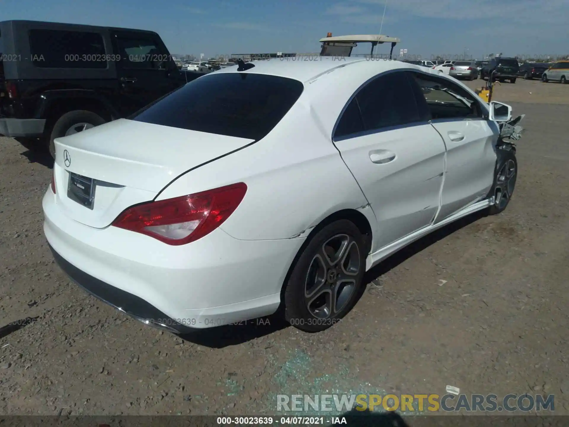 4 Фотография поврежденного автомобиля WDDSJ4EB4KN776392 MERCEDES-BENZ CLA 2019