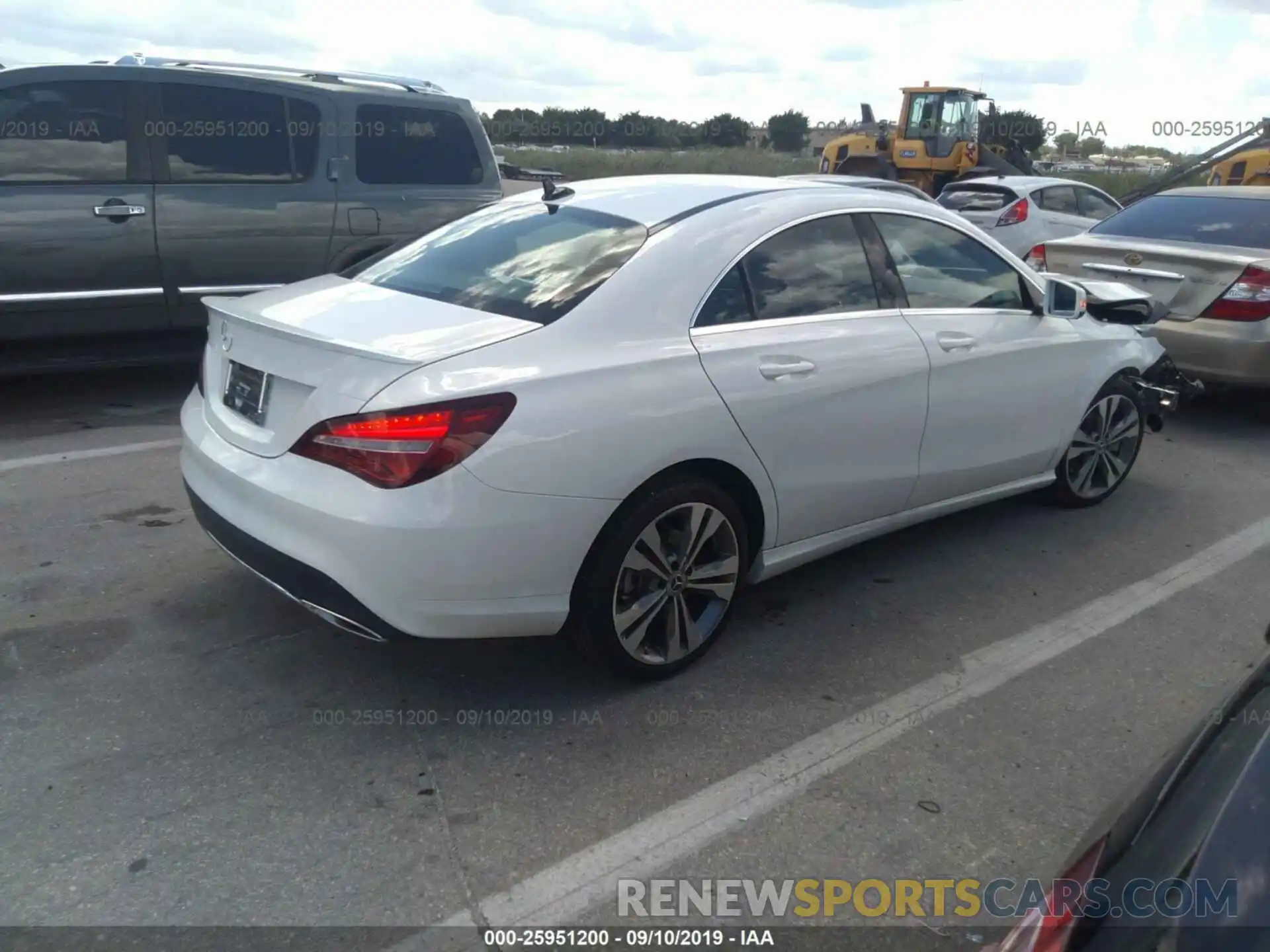 4 Photograph of a damaged car WDDSJ4EB5KN739335 MERCEDES-BENZ CLA 2019