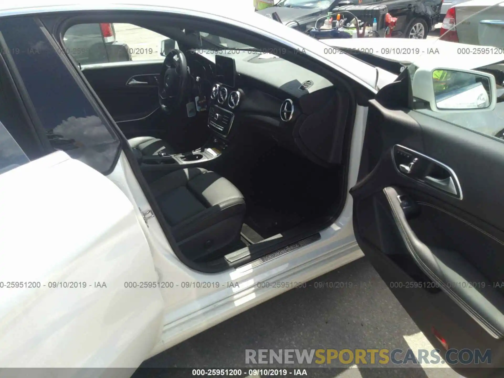 5 Photograph of a damaged car WDDSJ4EB5KN739335 MERCEDES-BENZ CLA 2019