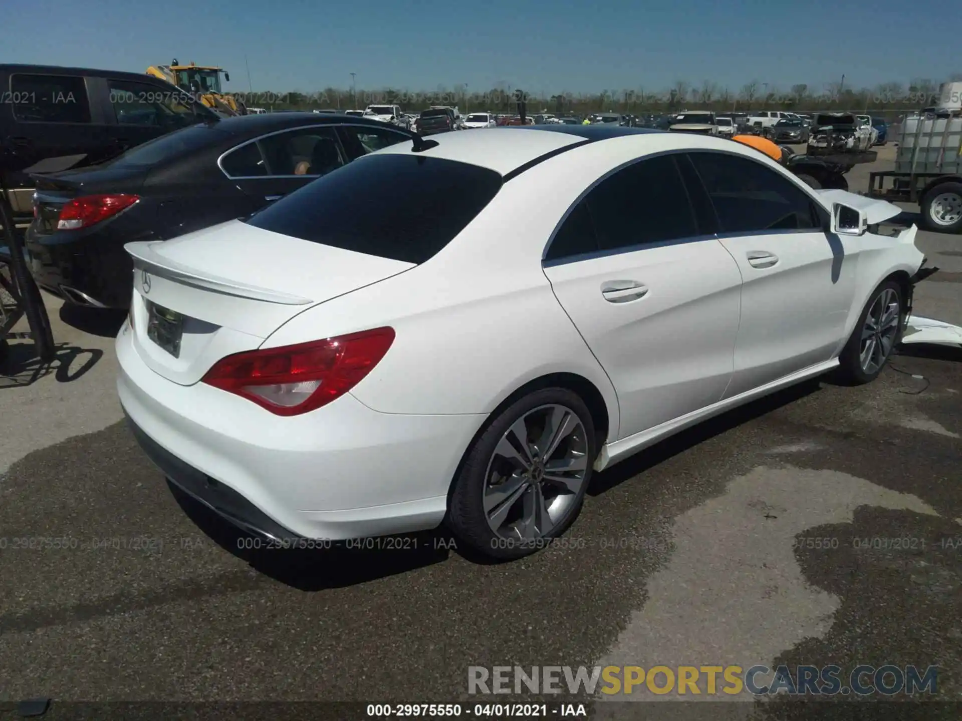 4 Photograph of a damaged car WDDSJ4EB5KN748892 MERCEDES-BENZ CLA 2019