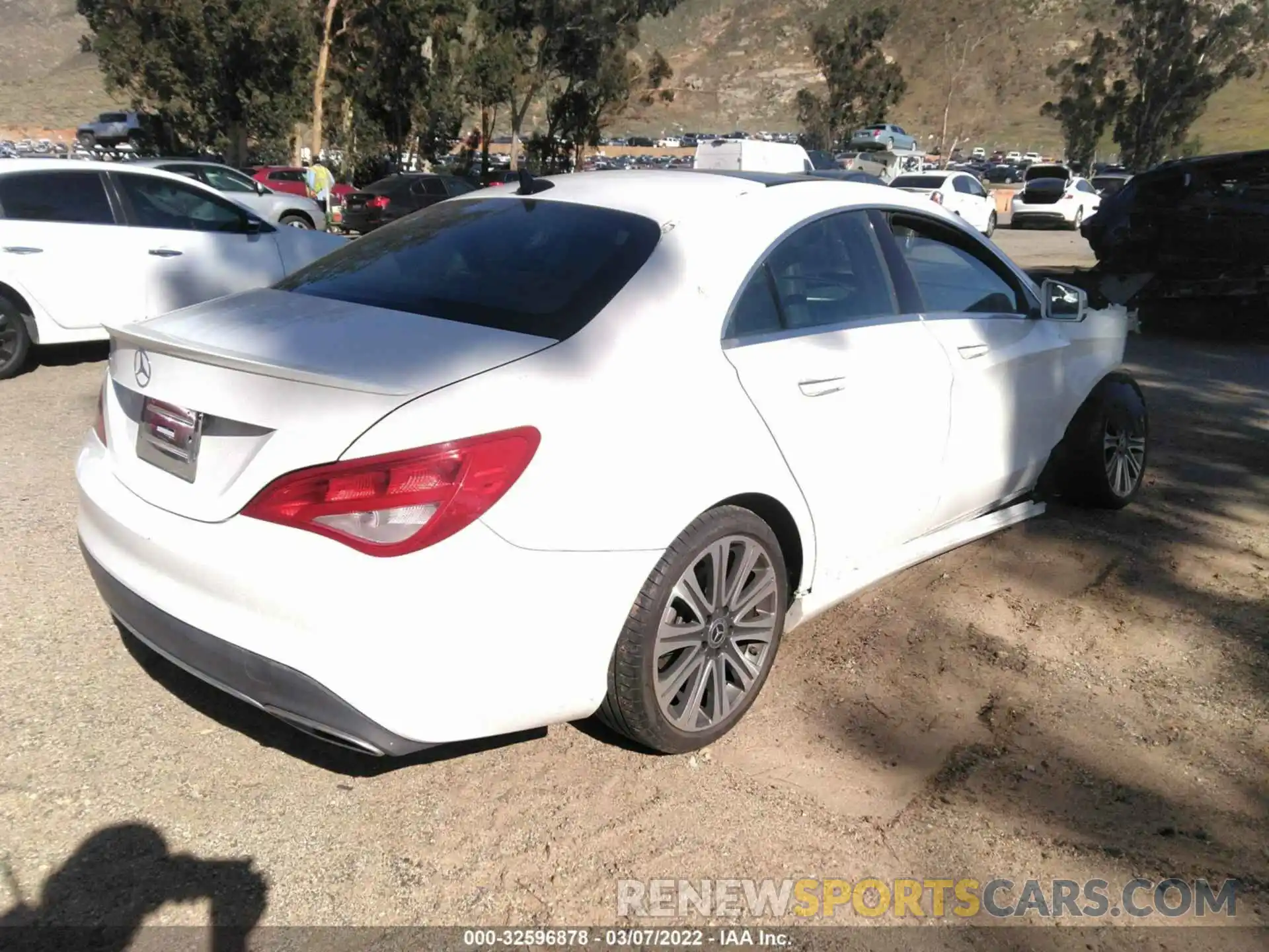 4 Photograph of a damaged car WDDSJ4EB5KN751680 MERCEDES-BENZ CLA 2019