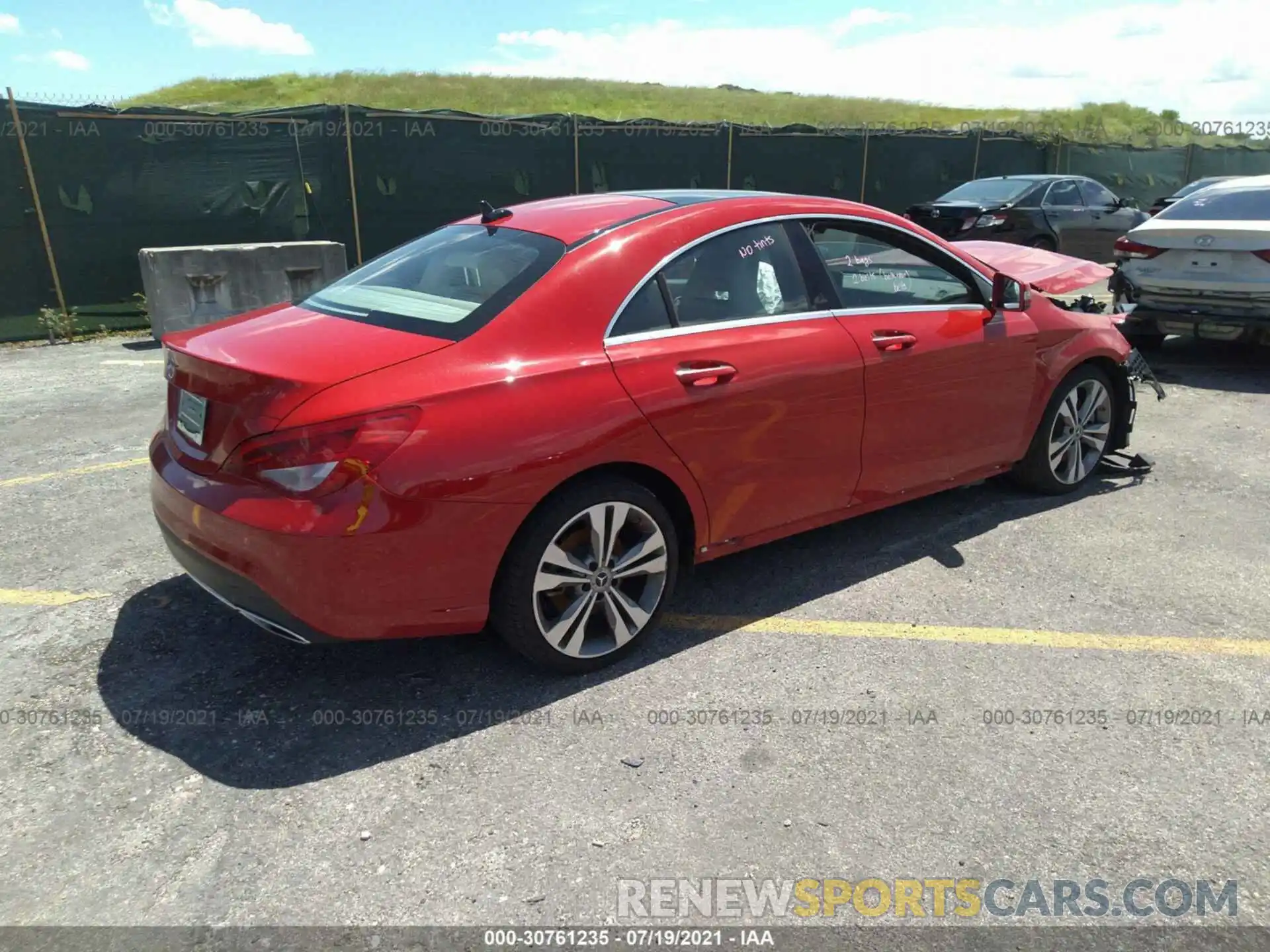 4 Photograph of a damaged car WDDSJ4EB6KN744558 MERCEDES-BENZ CLA 2019