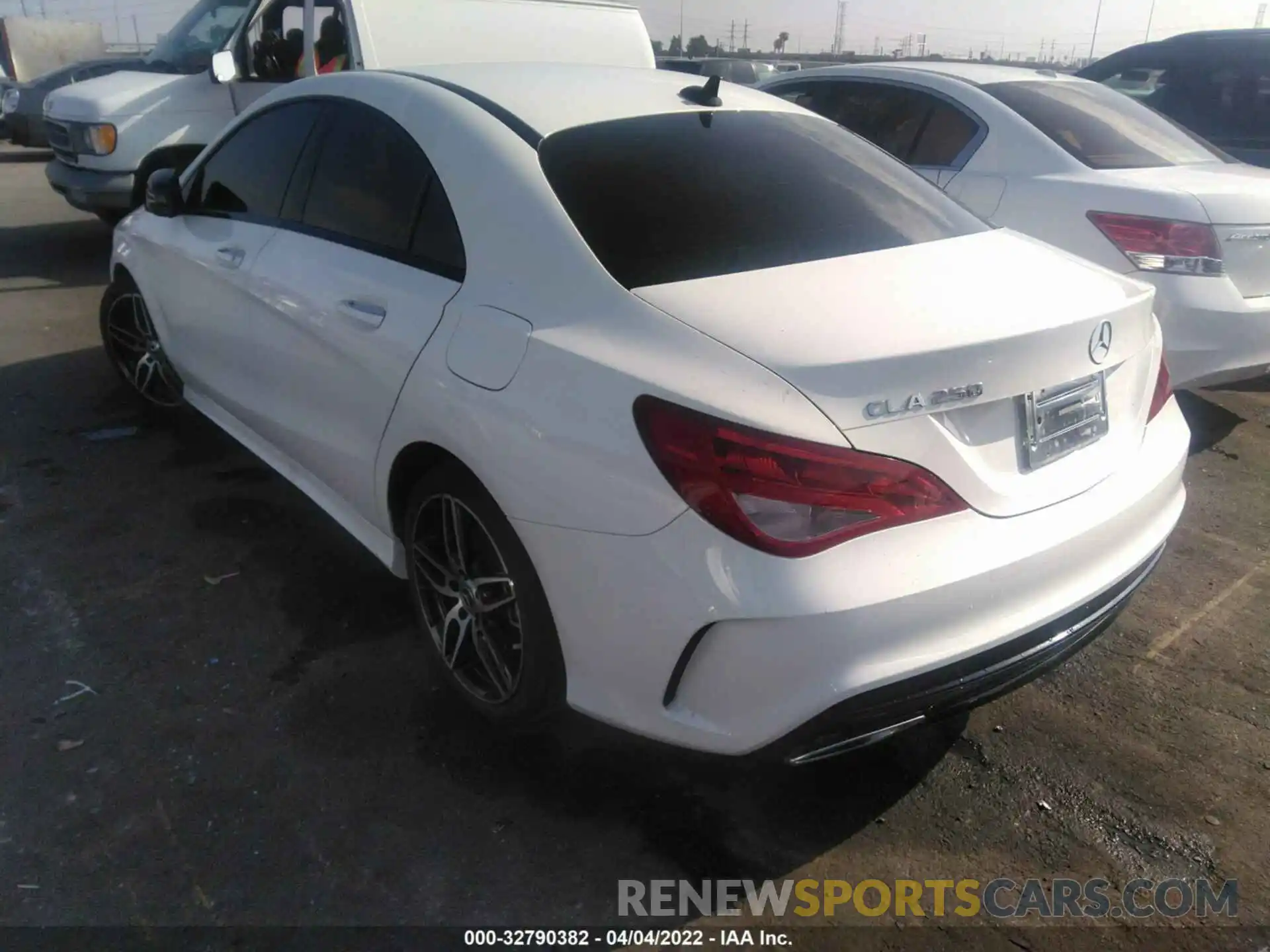 3 Photograph of a damaged car WDDSJ4EB6KN772280 MERCEDES-BENZ CLA 2019