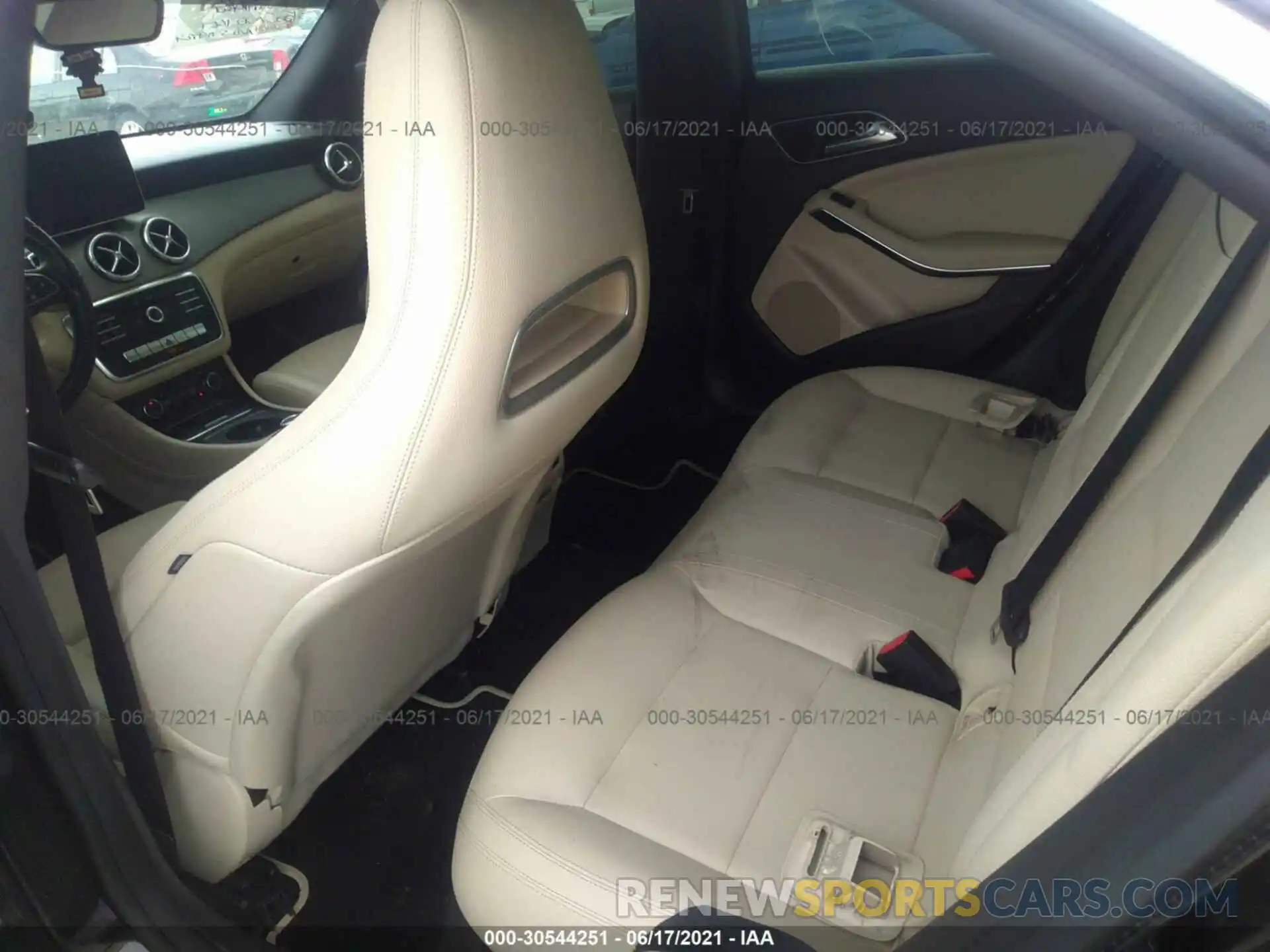 8 Фотография поврежденного автомобиля WDDSJ4EB7KN699372 MERCEDES-BENZ CLA 2019