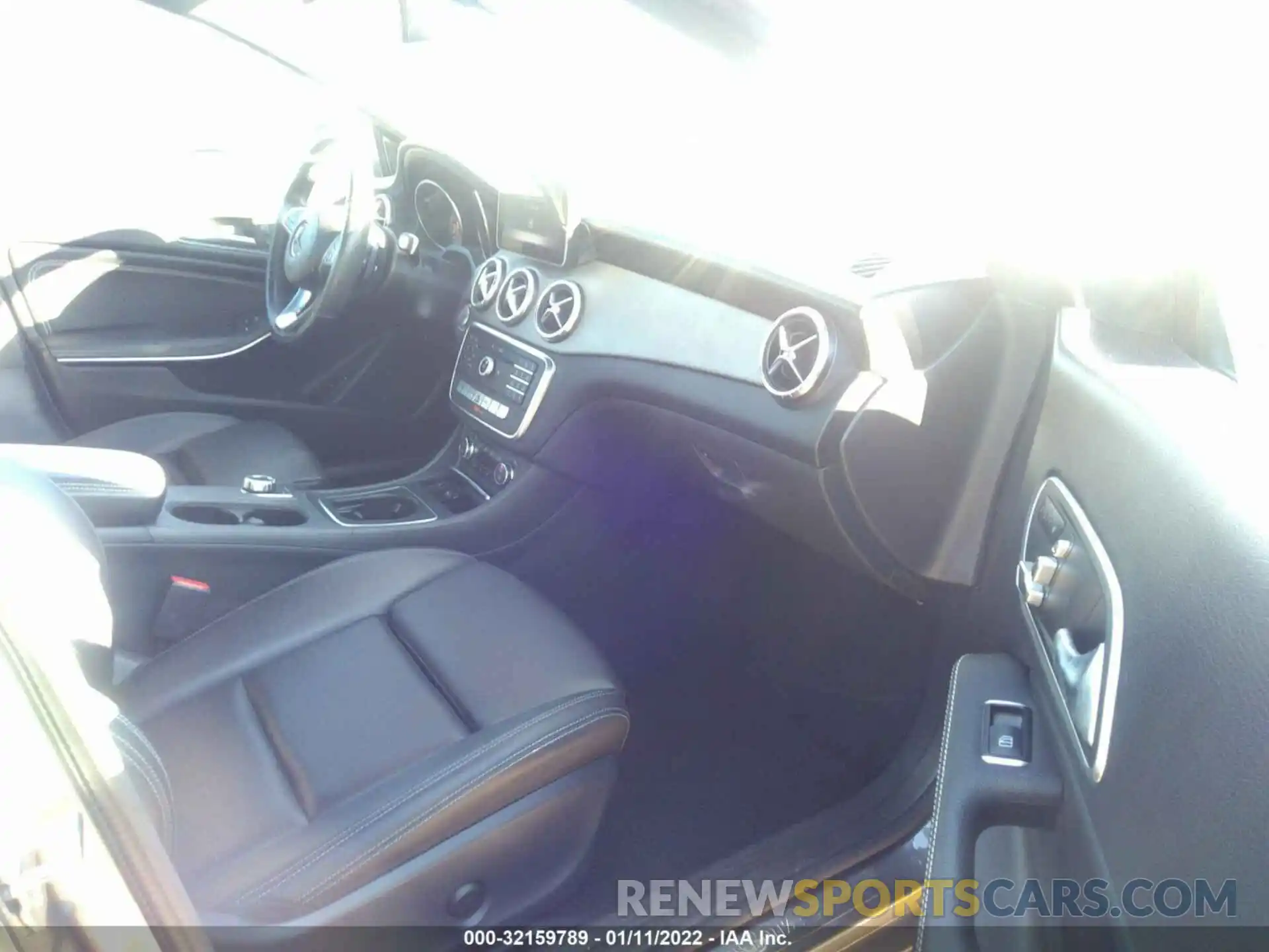 5 Photograph of a damaged car WDDSJ4EB7KN711598 MERCEDES-BENZ CLA 2019