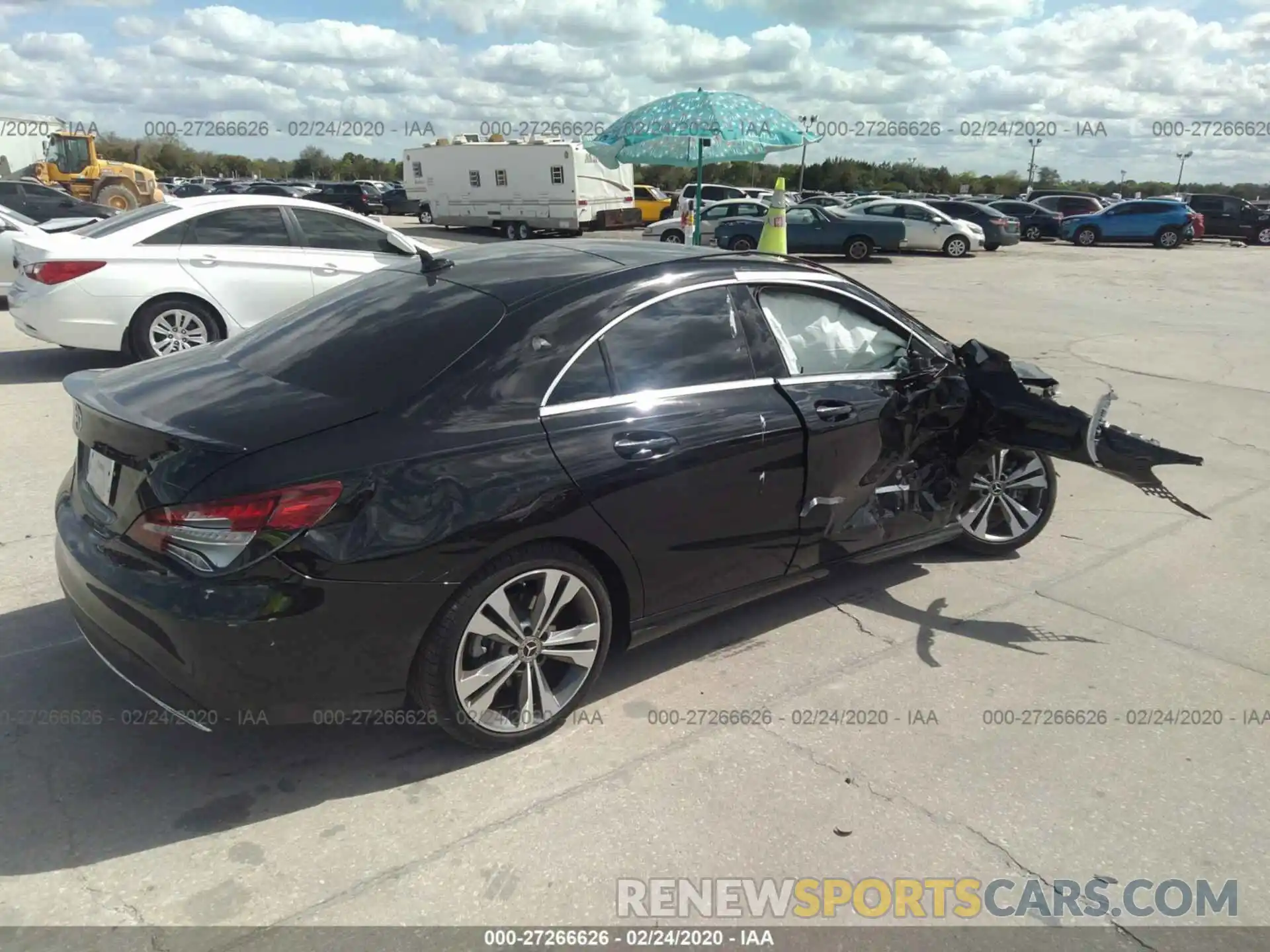 4 Photograph of a damaged car WDDSJ4EB7KN725825 MERCEDES-BENZ CLA 2019