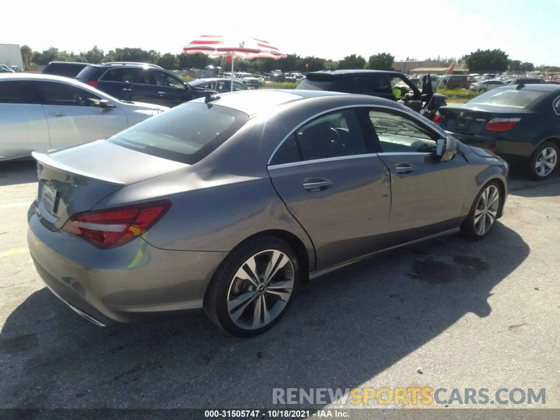 4 Photograph of a damaged car WDDSJ4EB7KN771512 MERCEDES-BENZ CLA 2019