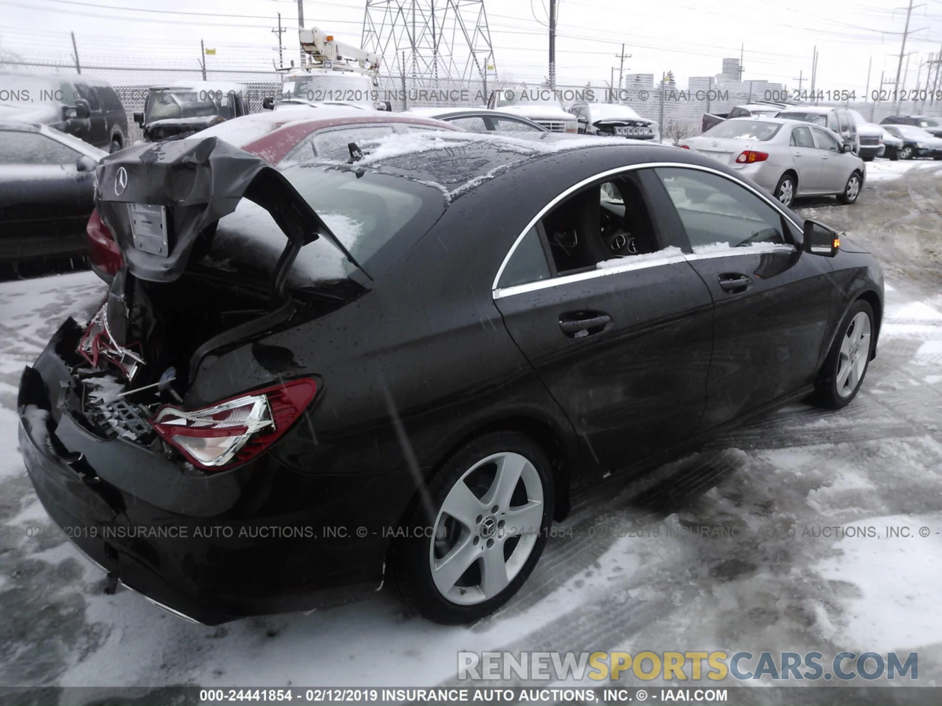 4 Photograph of a damaged car WDDSJ4EB8KN740060 MERCEDES-BENZ CLA 2019