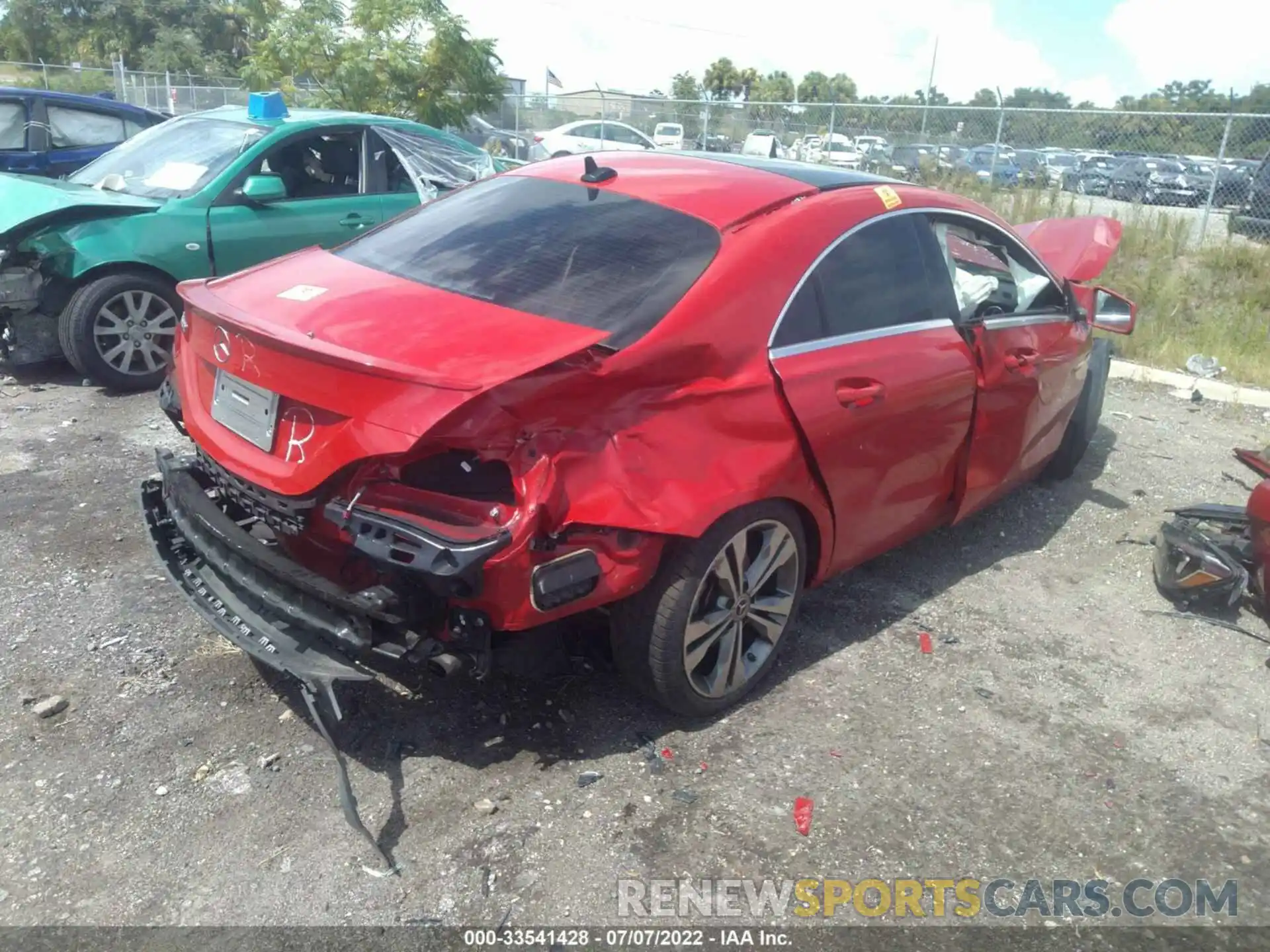 4 Photograph of a damaged car WDDSJ4EB9KN771382 MERCEDES-BENZ CLA 2019