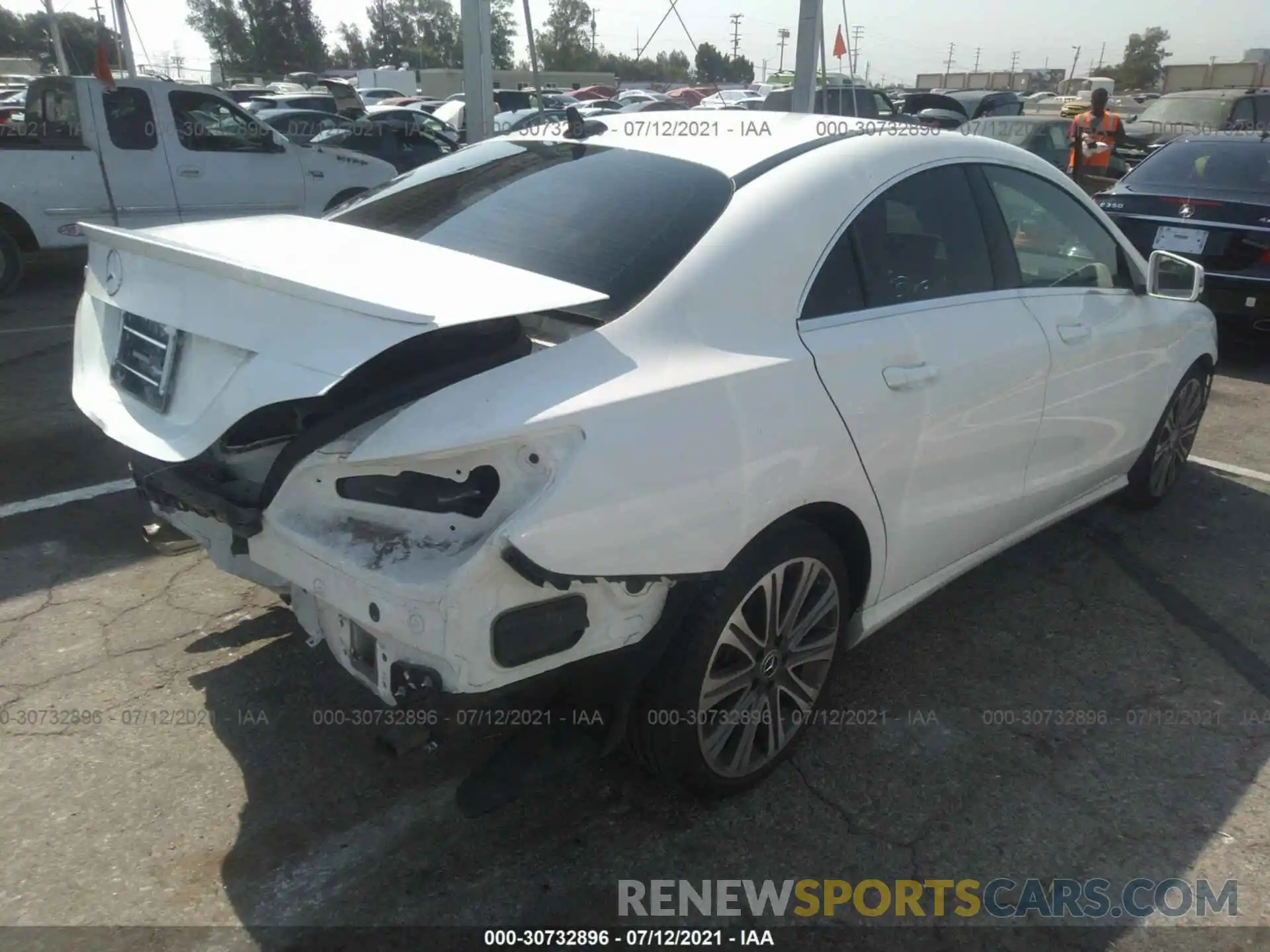 4 Photograph of a damaged car WDDSJ4EBXKN736866 MERCEDES-BENZ CLA 2019