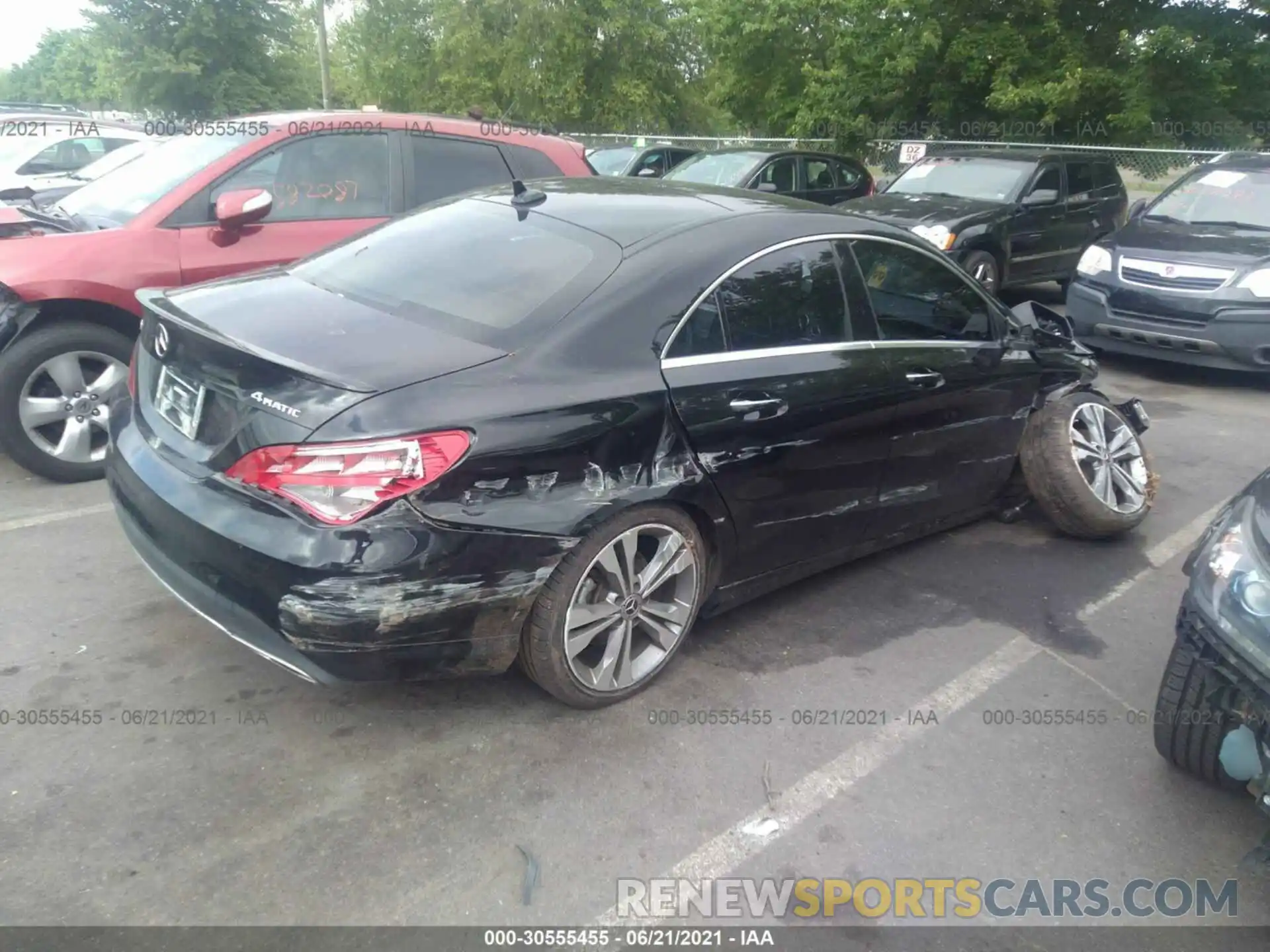 4 Photograph of a damaged car WDDSJ4GB0KN723993 MERCEDES-BENZ CLA 2019