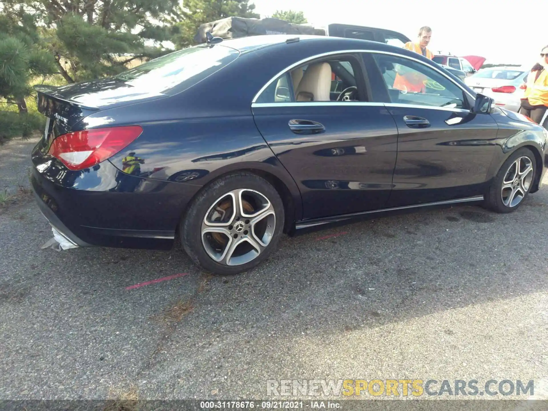 4 Photograph of a damaged car WDDSJ4GB1KN720049 MERCEDES-BENZ CLA 2019