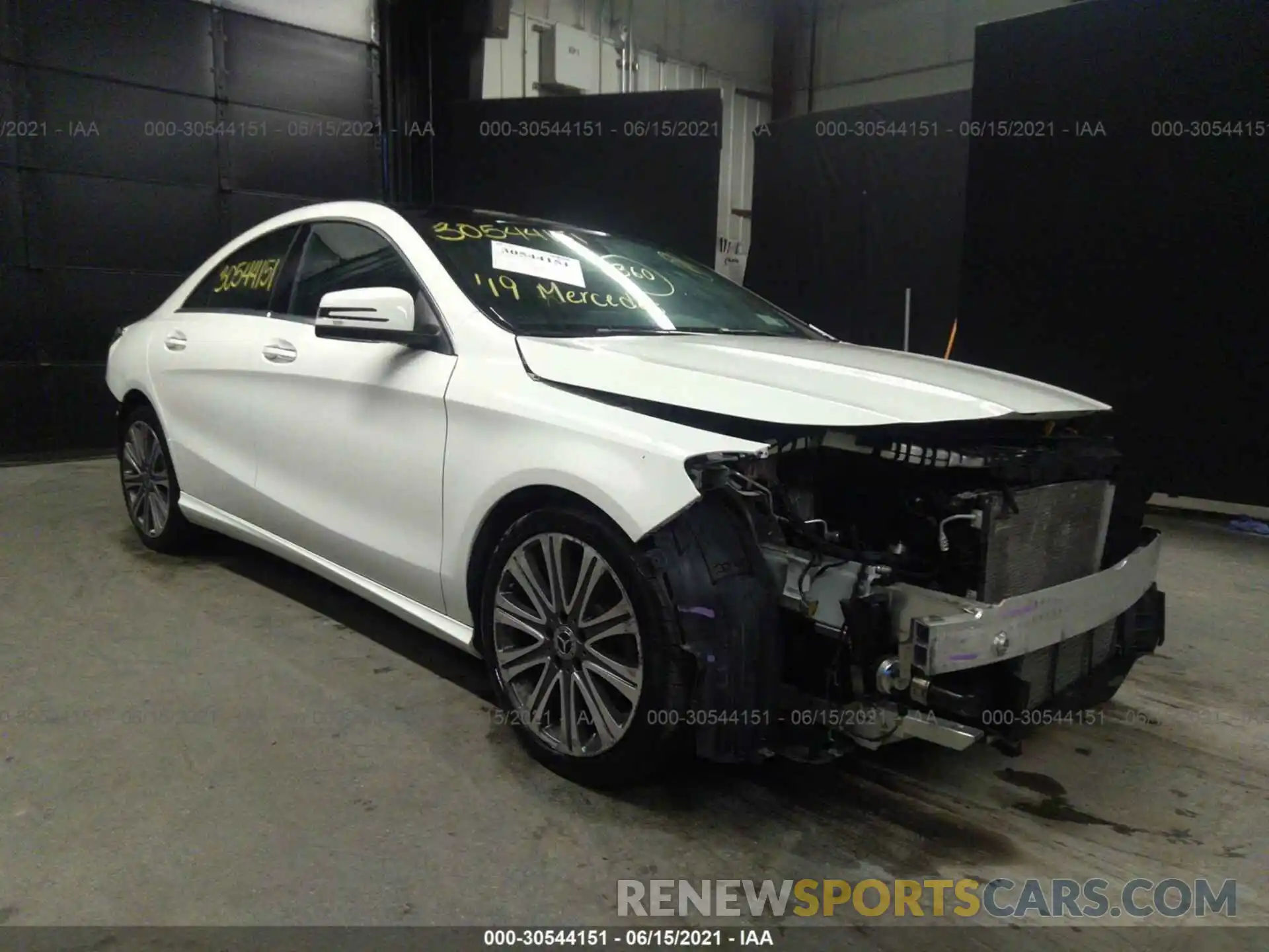 1 Photograph of a damaged car WDDSJ4GB1KN723310 MERCEDES-BENZ CLA 2019