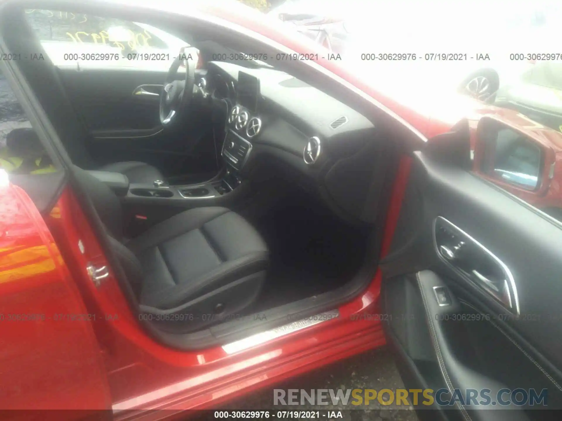 5 Photograph of a damaged car WDDSJ4GB2KN723252 MERCEDES-BENZ CLA 2019