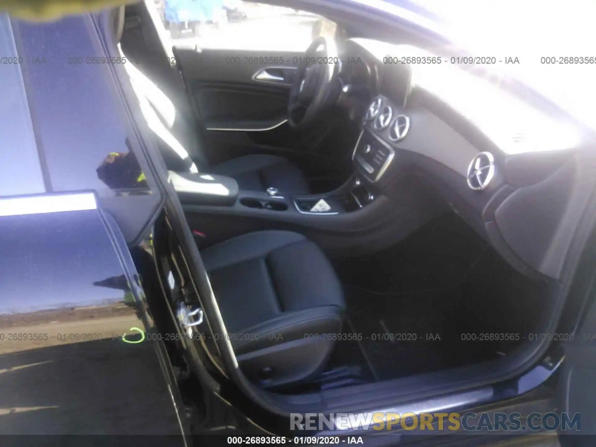 5 Photograph of a damaged car WDDSJ4GB3KN699303 MERCEDES-BENZ CLA 2019