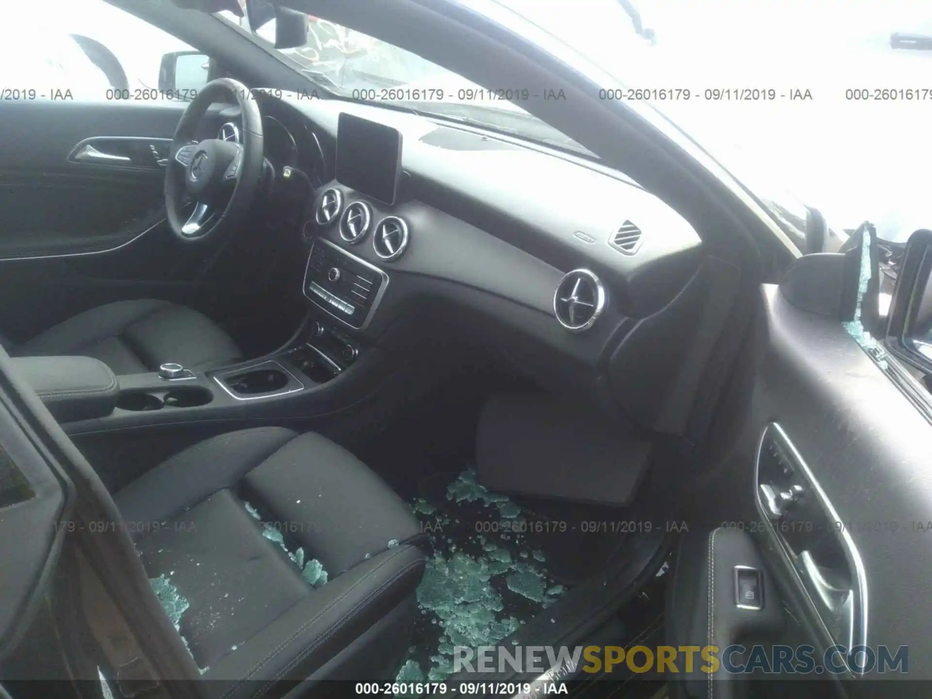 5 Photograph of a damaged car WDDSJ4GB3KN766501 MERCEDES-BENZ CLA 2019