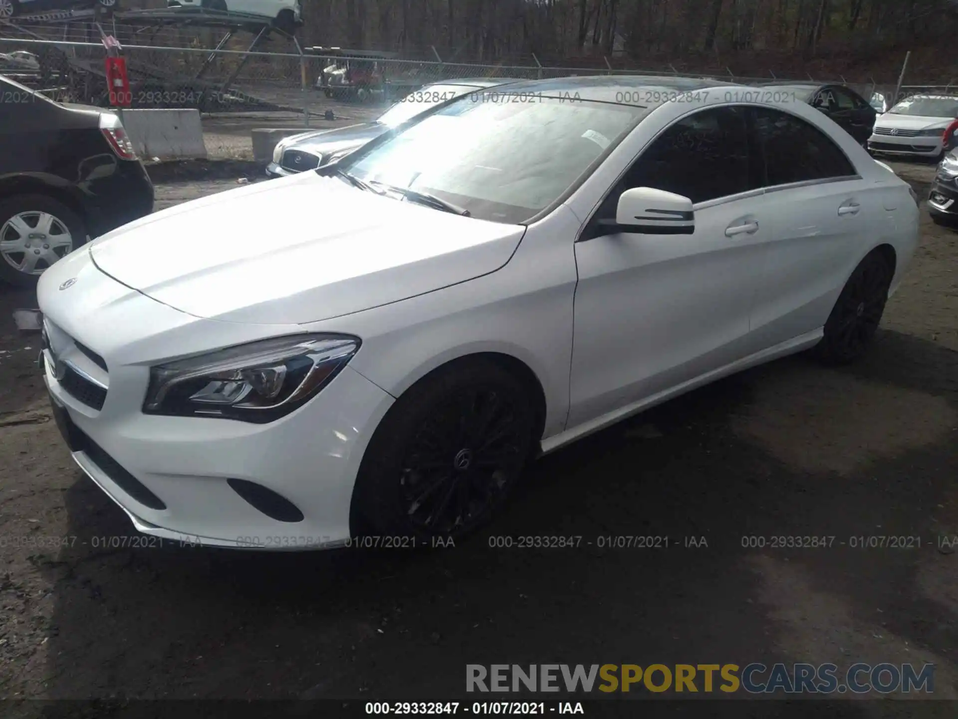 2 Фотография поврежденного автомобиля WDDSJ4GB4KN727724 MERCEDES-BENZ CLA 2019