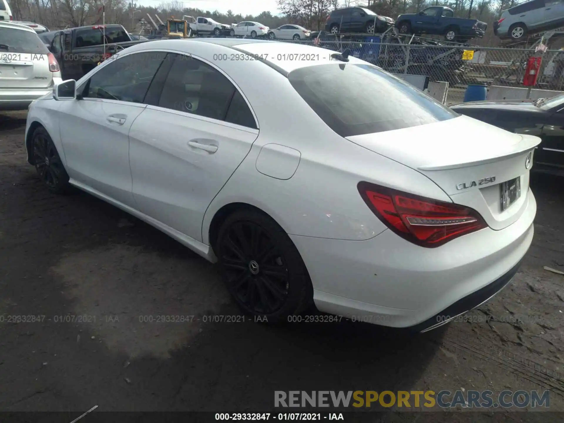 3 Фотография поврежденного автомобиля WDDSJ4GB4KN727724 MERCEDES-BENZ CLA 2019