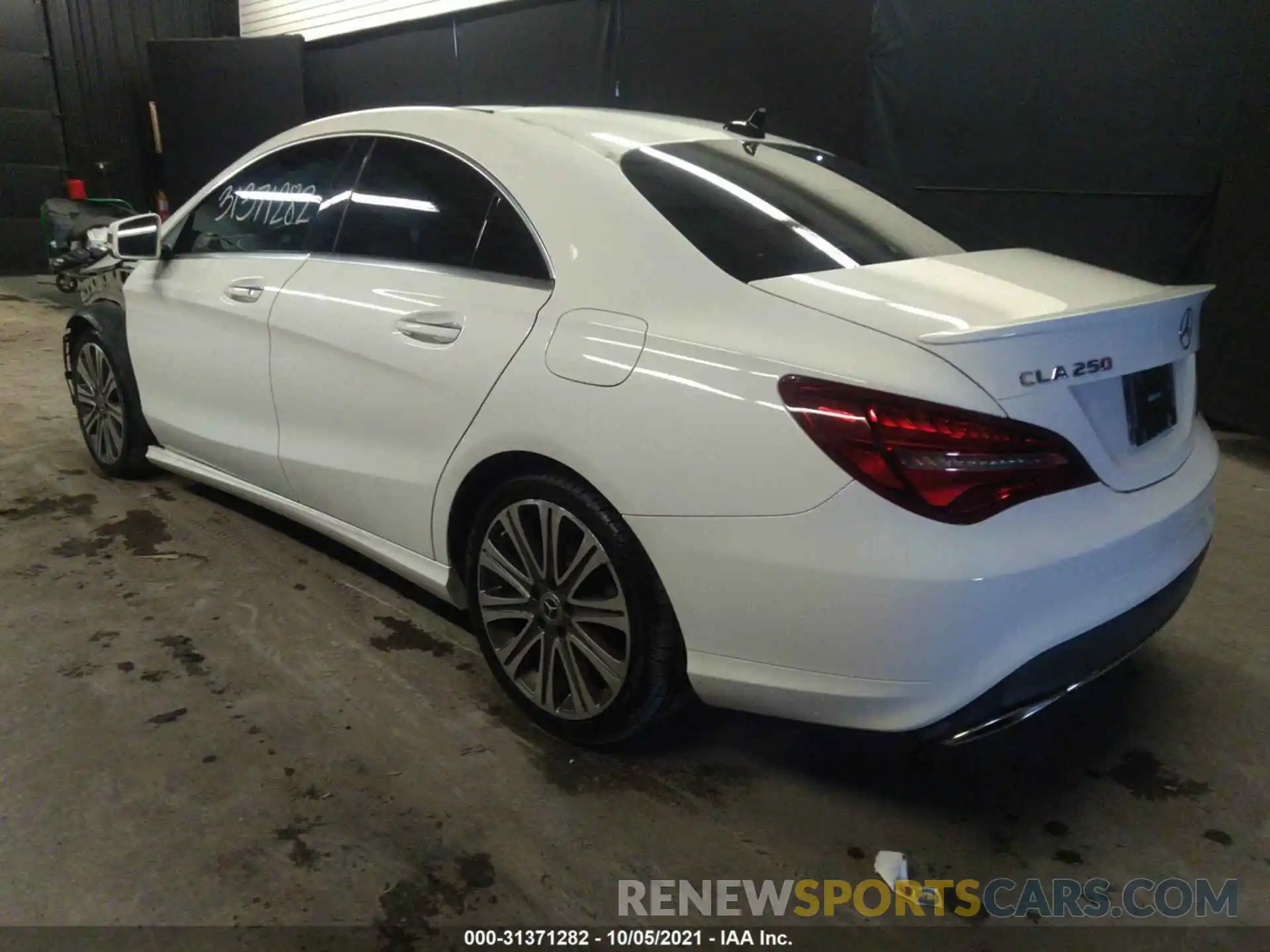 3 Фотография поврежденного автомобиля WDDSJ4GB5KN723925 MERCEDES-BENZ CLA 2019