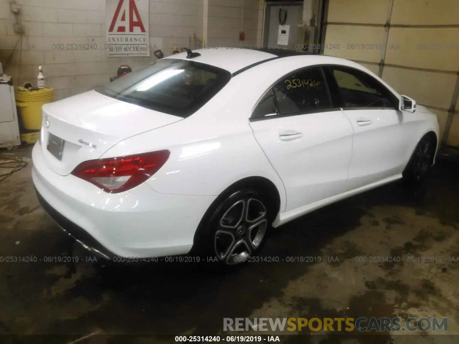 4 Фотография поврежденного автомобиля WDDSJ4GB6KN723352 MERCEDES-BENZ CLA 2019