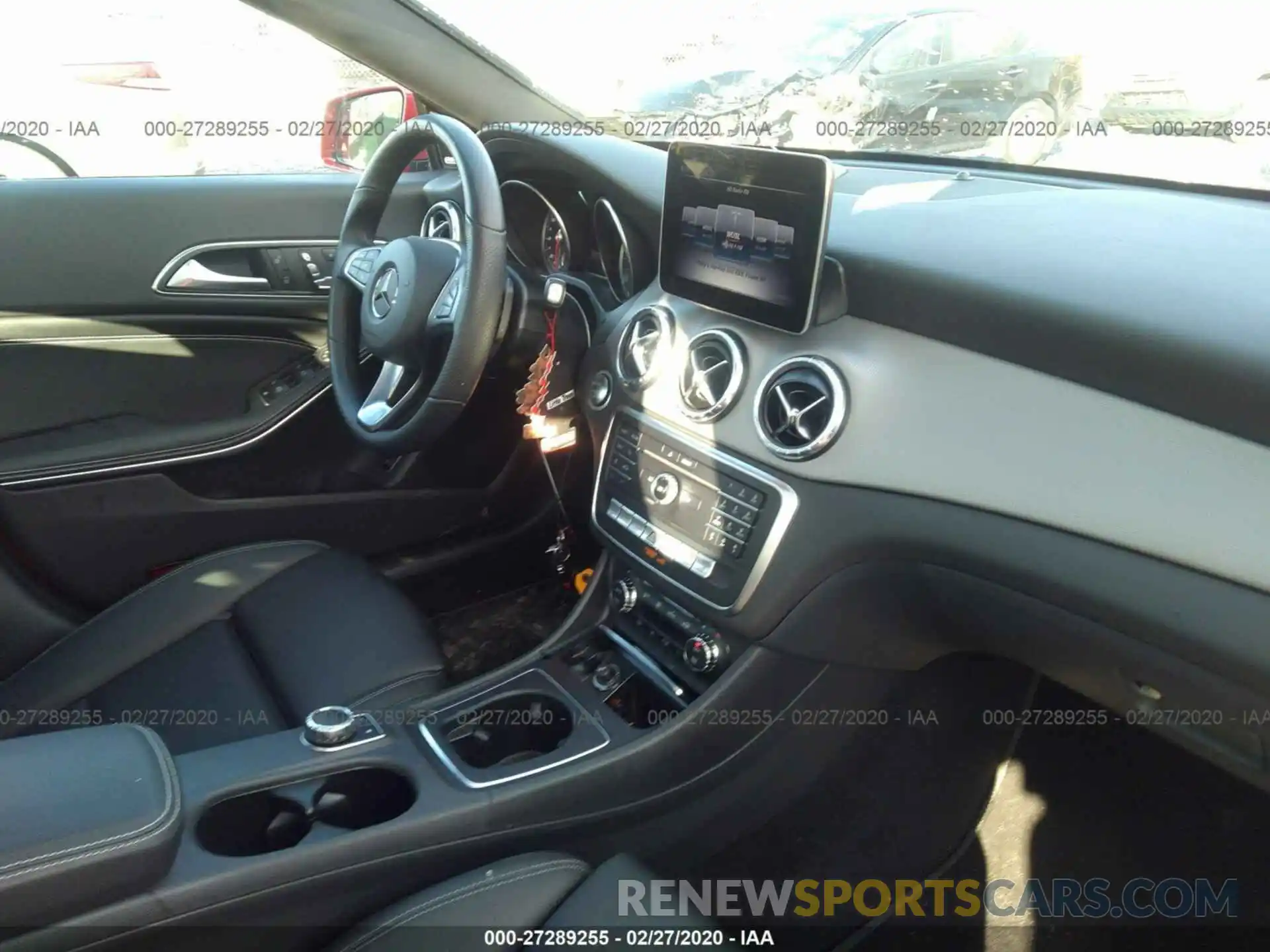 5 Photograph of a damaged car WDDSJ4GB7KN725143 MERCEDES-BENZ CLA 2019