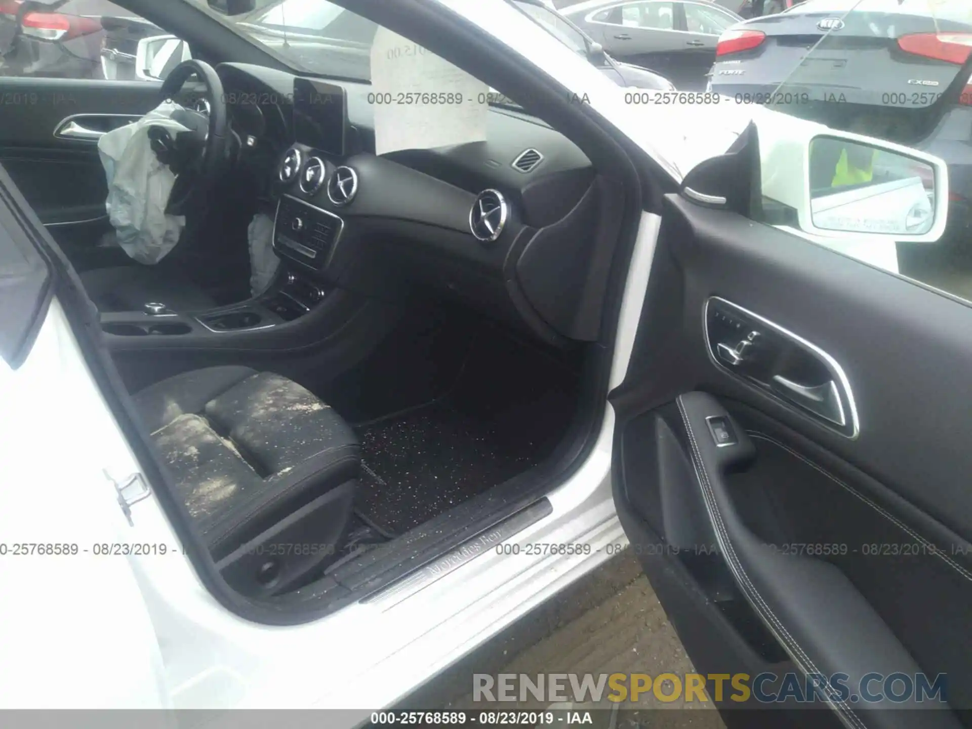 5 Photograph of a damaged car WDDSJ4GB8KN728424 MERCEDES-BENZ CLA 2019