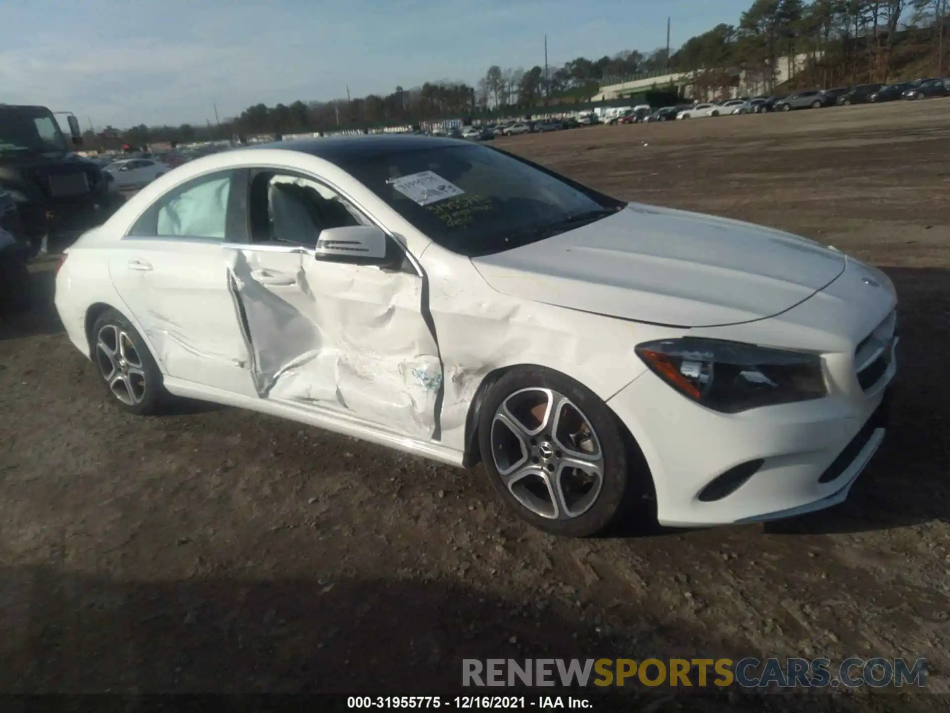 1 Photograph of a damaged car WDDSJ4GB9KN719912 MERCEDES-BENZ CLA 2019